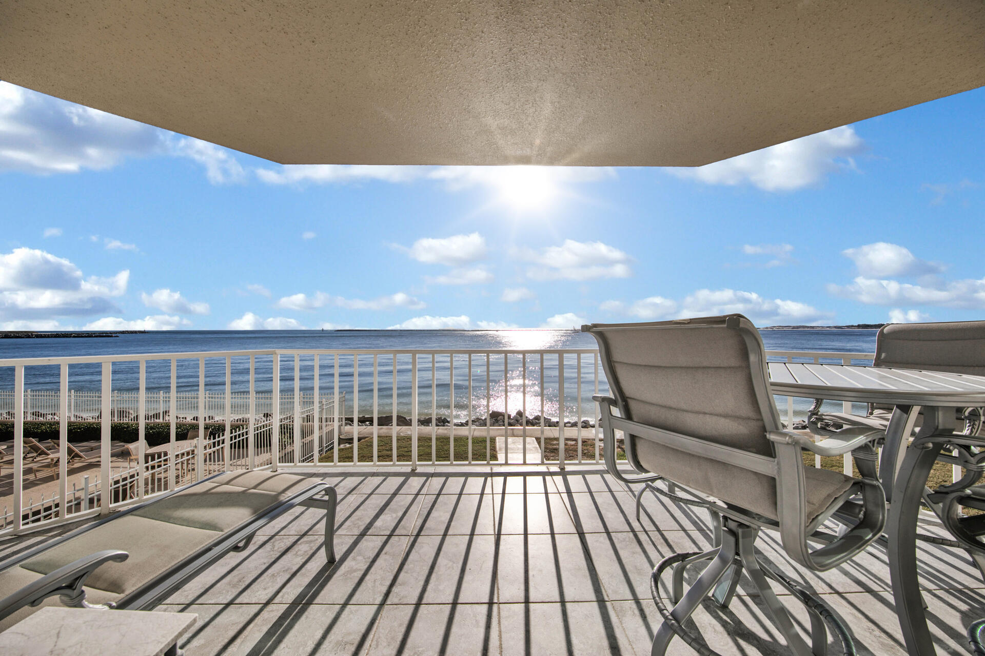 WATERVIEW TOWERS YACHT CLUB - Residential