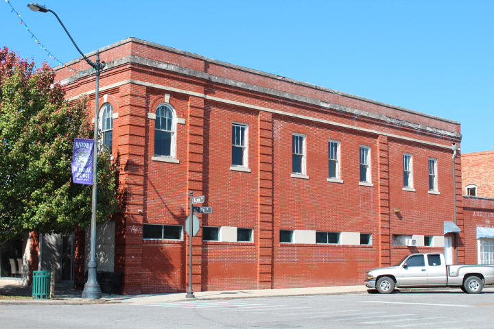The Cawthon State Bank Building located in Historic Downtown DeFuniak Springs.Price reflects the need for restoration. The building has great potential and huge possibilities.