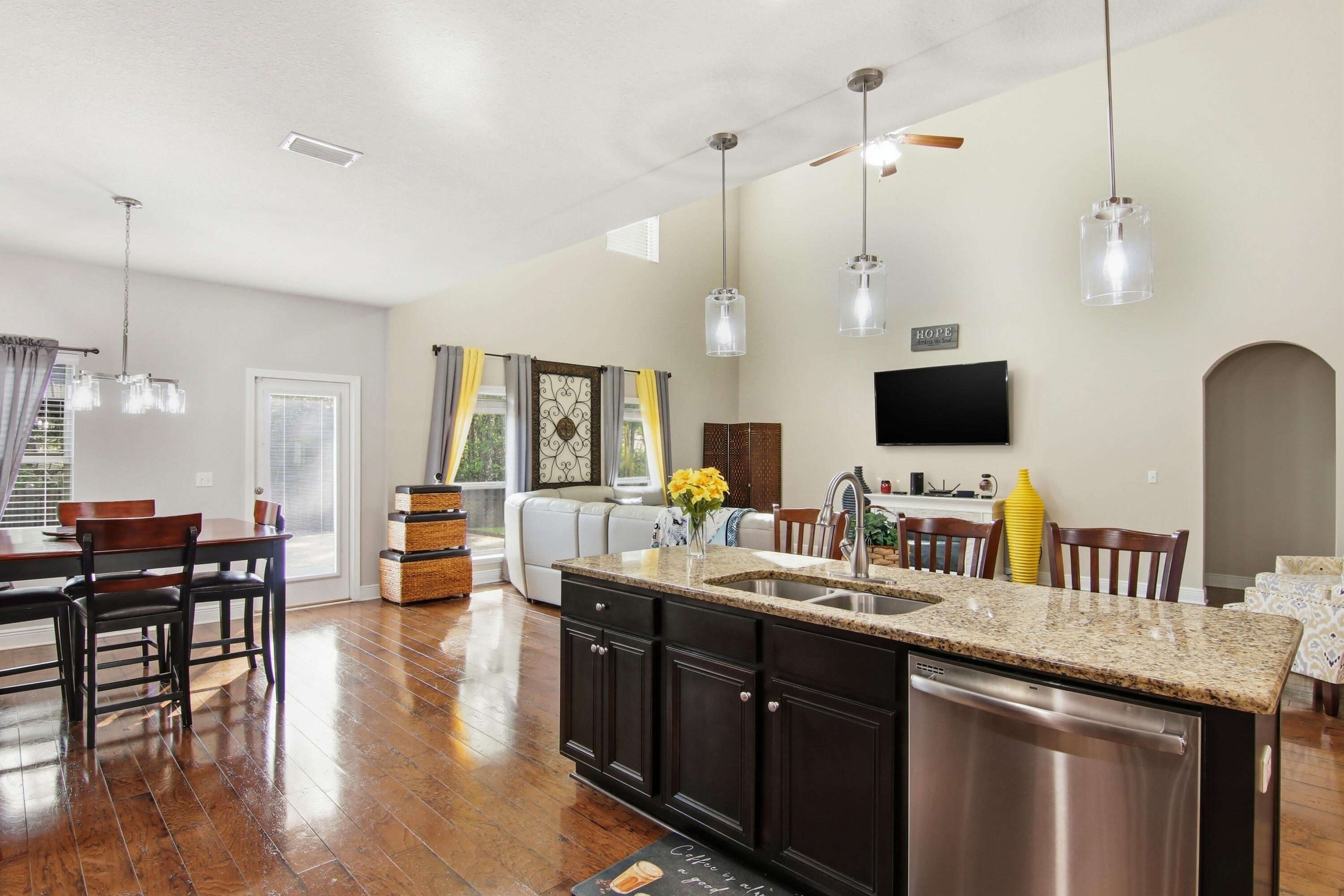 HAMMOCK BAY - Residential