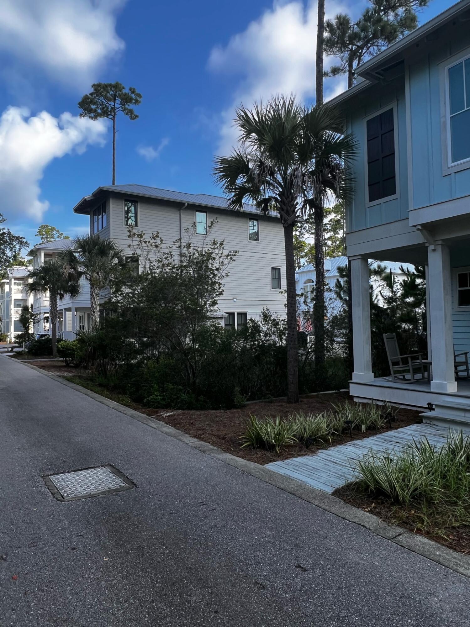 TREETOP VILLAGE - Land