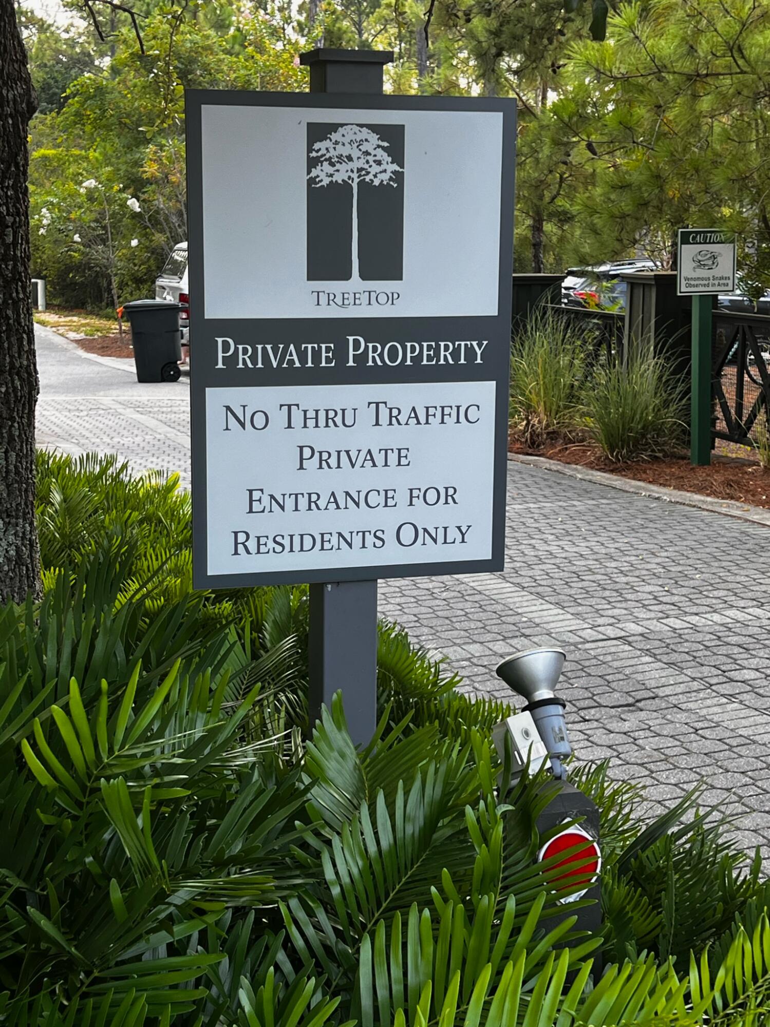 TREETOP VILLAGE - Land