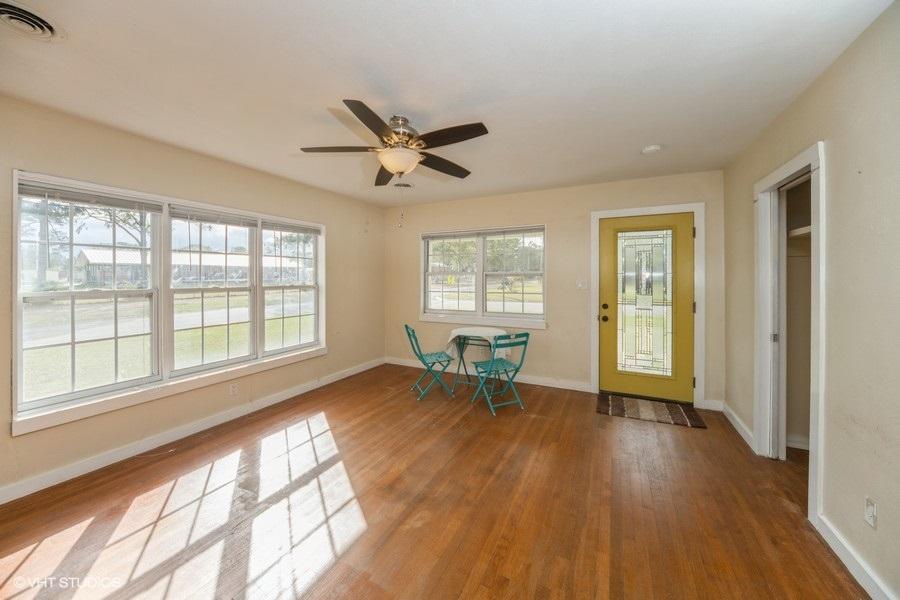 N Lakeview Units - Residential