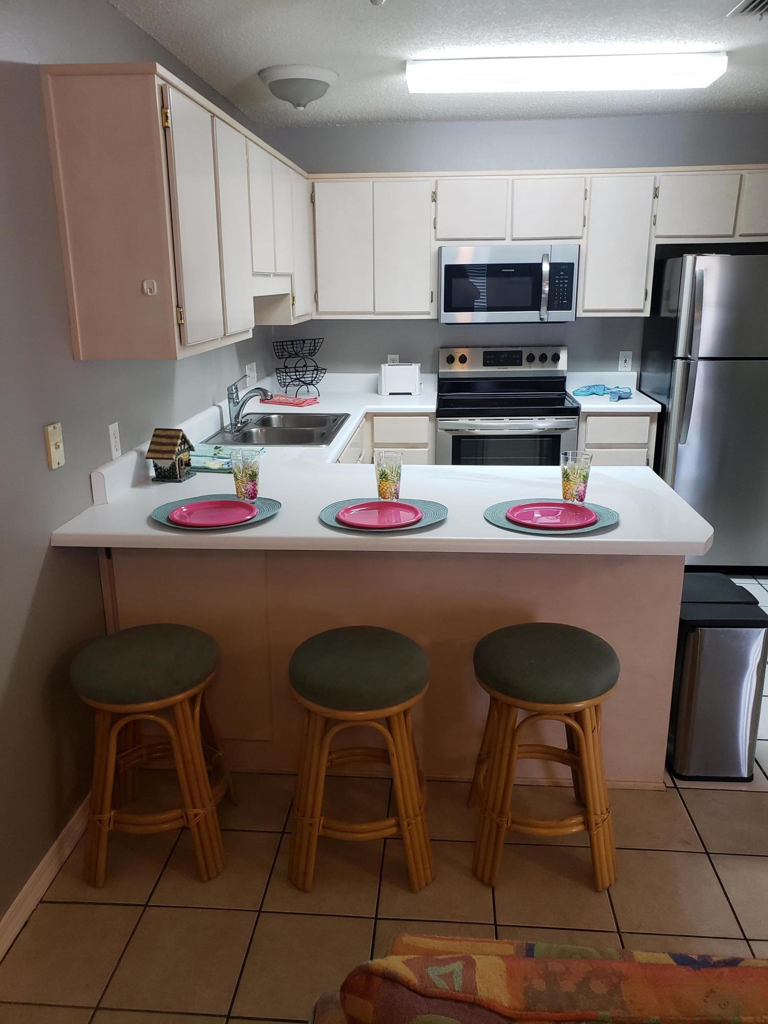 SUNSET HARBOUR VILLAS CONDO - Residential