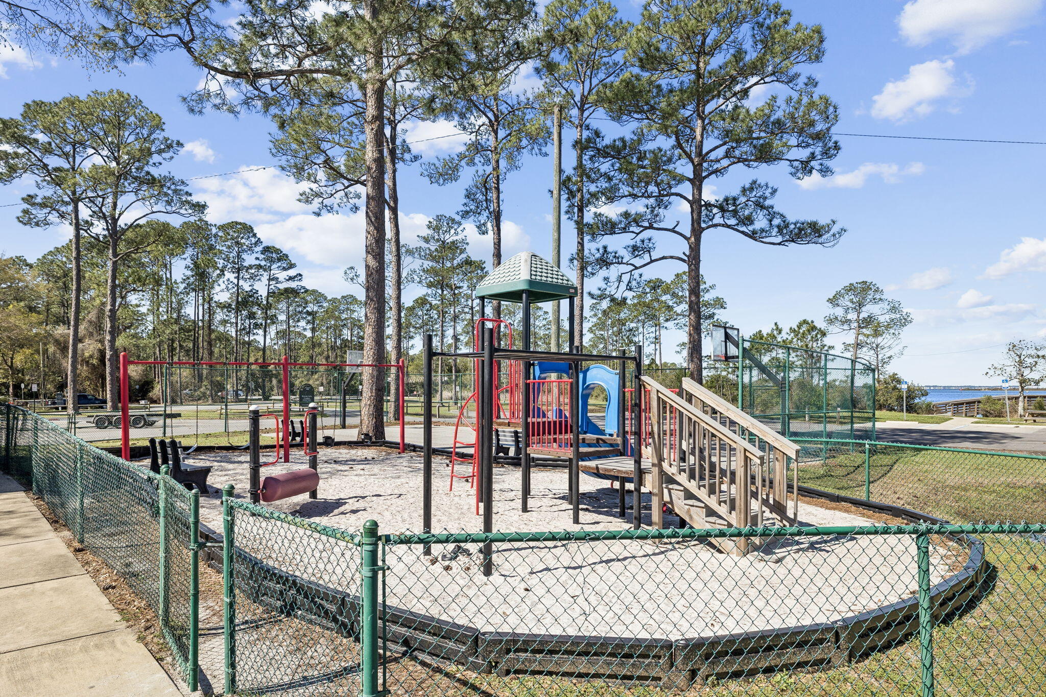 TOWN OF SANTA ROSA - Residential