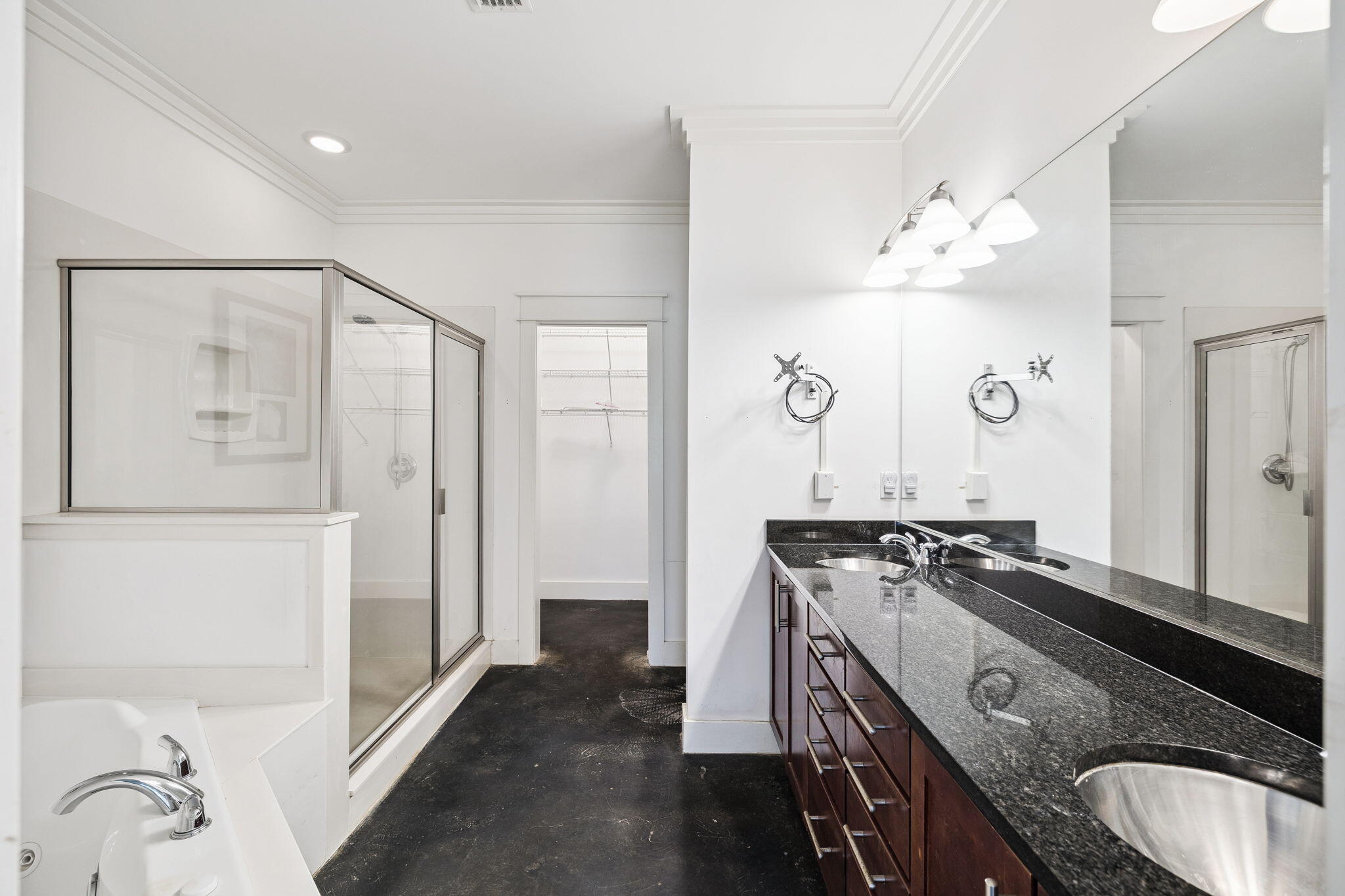 TOWN OF SANTA ROSA - Residential