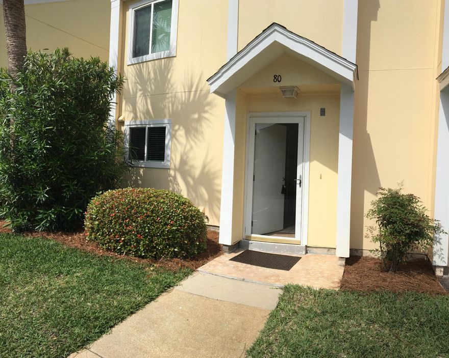 FULLY FURNISHED AND RENTAL READY!!THIS END UNIT IS NICELY DECORATED AND UPDATED - NOT ON A RENTAL PROGRAM..NEW TILE FLOOR, GRANITE COUNTERTOPS, NEW A/C,BATHROOMS UPDATED,OAK STAIRS, NEW WINDOWS.SOUTH BAY BY THE GULF IS A TOWNHOME STYLE COMMUNITY THAT IS ACROSS THE STREET FROM SHOPPING (TARGET-WINN DIXIE)RESTAURANTS(ISLAND WINGS-MIMMOS)AND ACTIVITIES FOR THE KIDS (BIG KAHUNAS WATER PARK)DRIVE RIGHT UP TO YOUR FRONT DOOR (NO ELEVATORS)..SOUTH BAY HAS TWO POOLS(EACH WITH KIDDIE POOLS), A FISHING LAKE, PRIVATE BEACH WITH UMBRELLA SERVICE AND TWO TENNIS COURTS. THIS UNIT IS JUST A SHORT WALK TO THE EMERALD WATER AND WHITE SANDS DESTIN IS KNOWN FOR. THERE ARE VERY FEW UNITS AVAILABLE AT SOUTH BAY AT THIS TIME.