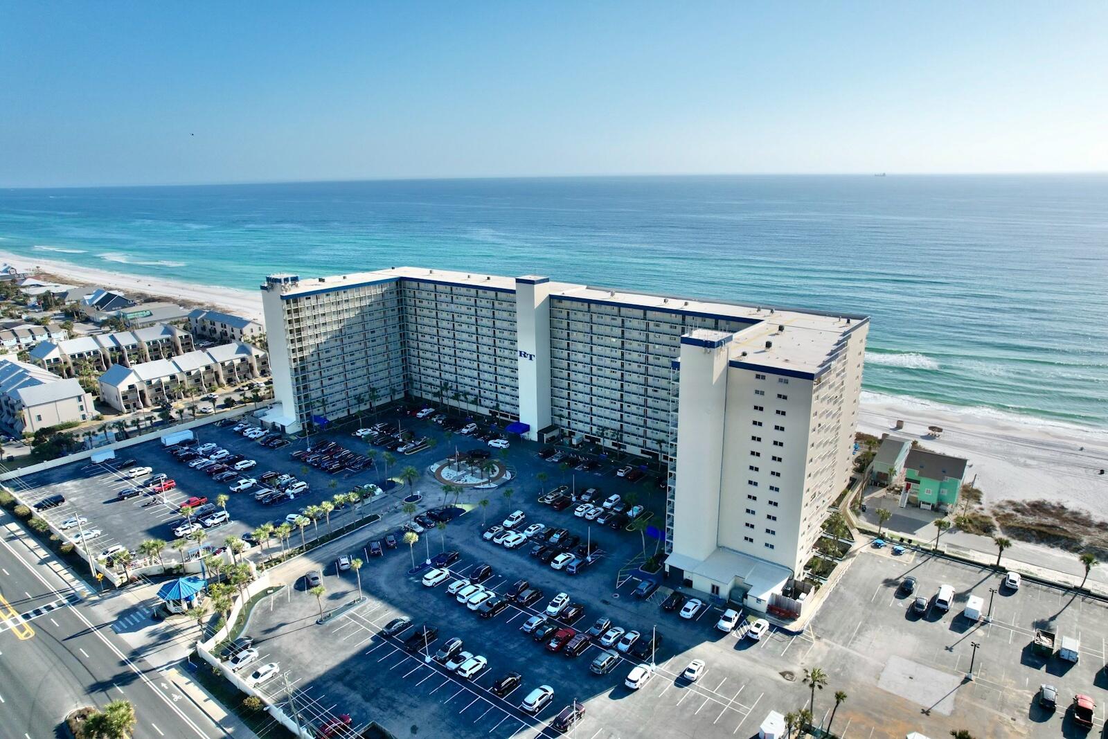 REGENCY TOWERS - Residential