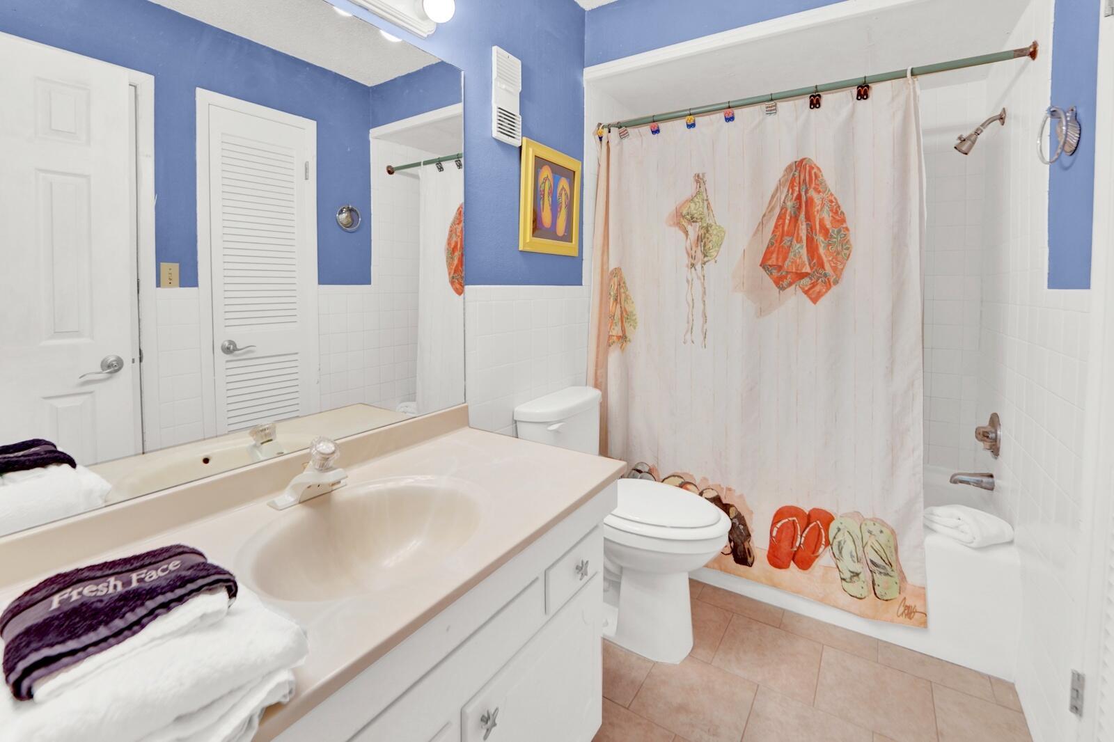 REGENCY TOWERS - Residential