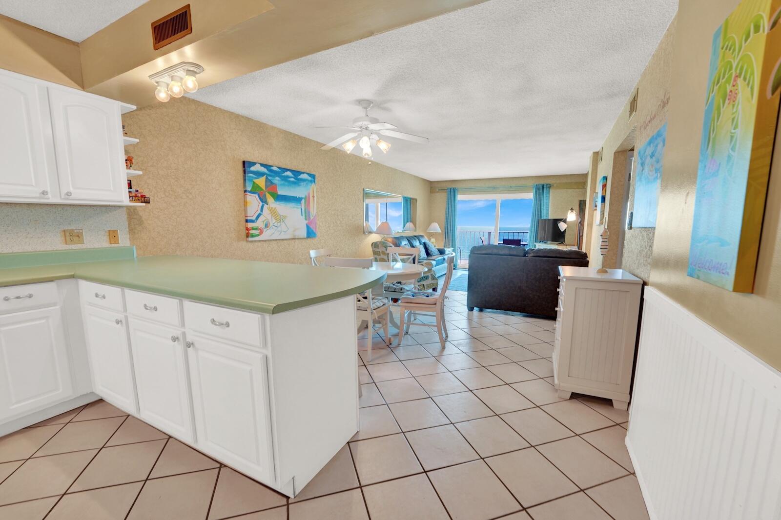 REGENCY TOWERS - Residential