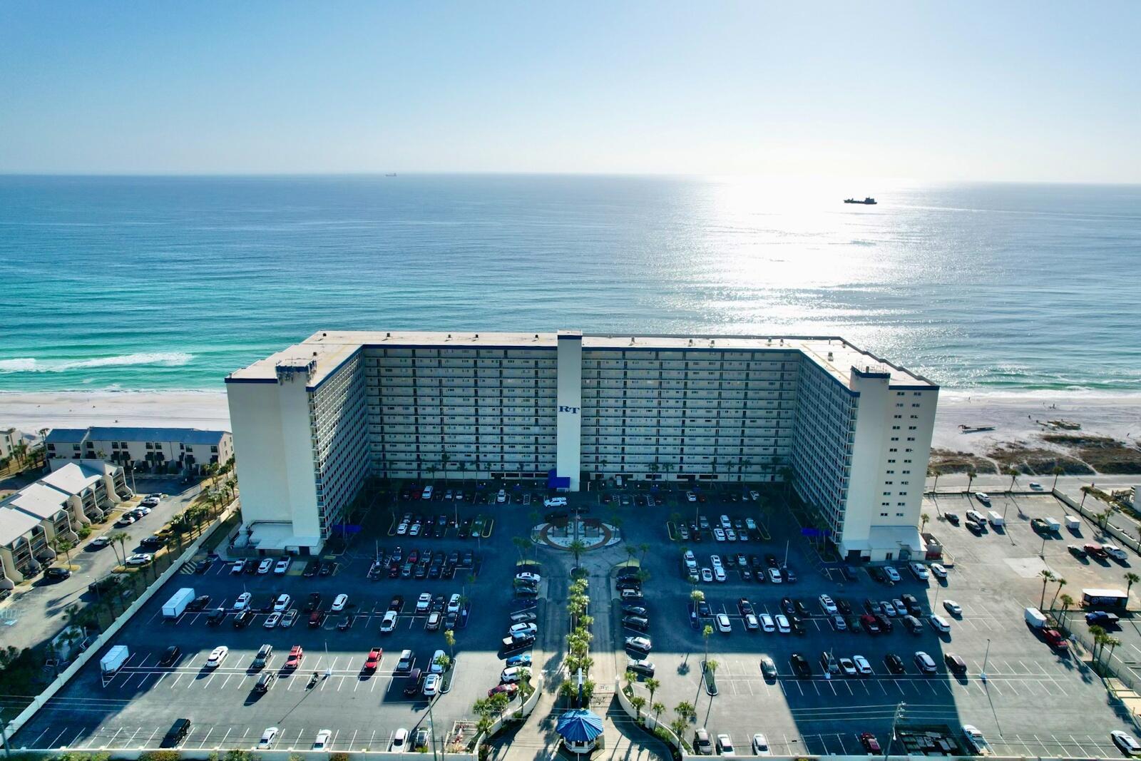 REGENCY TOWERS - Residential