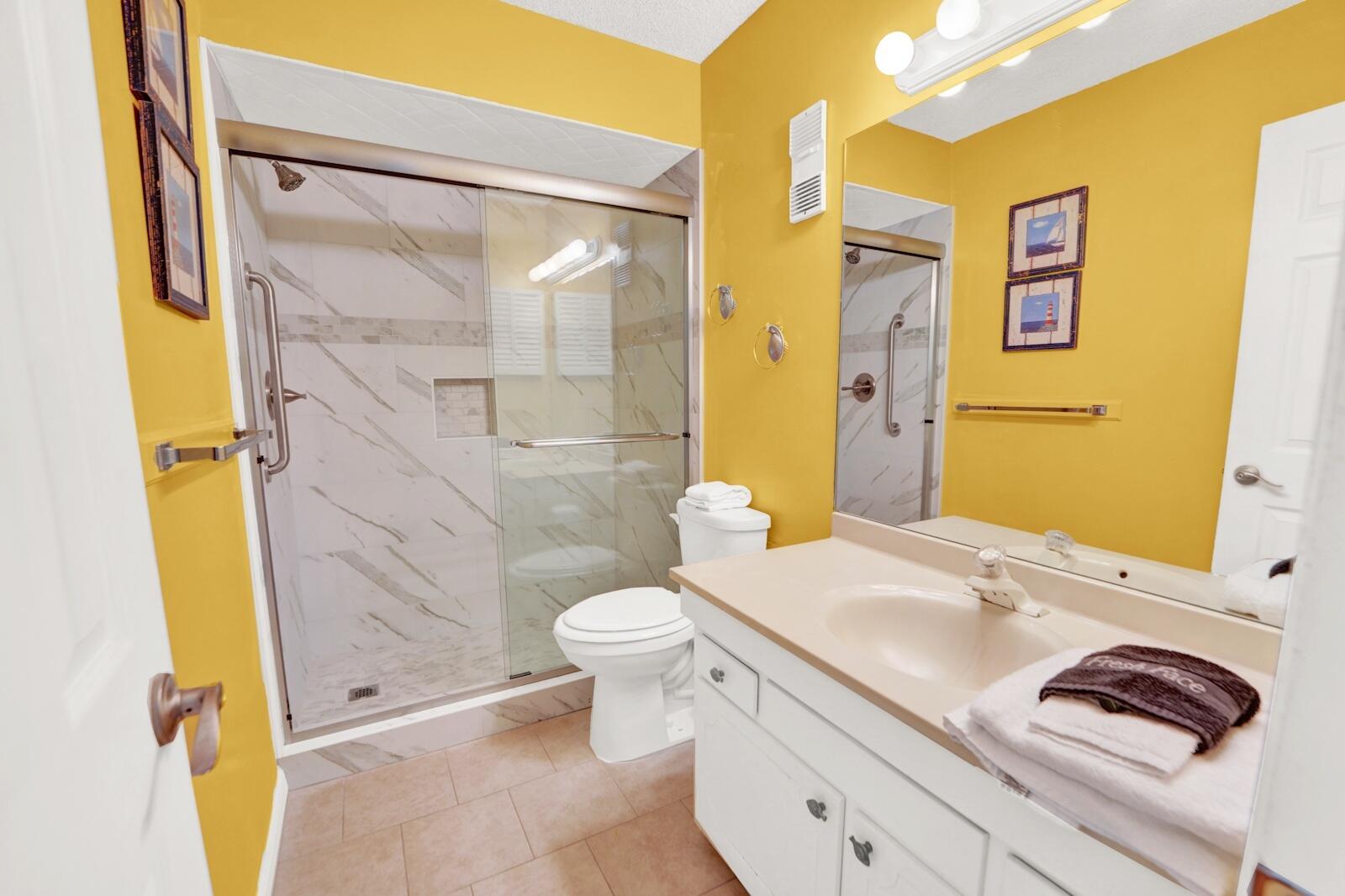 REGENCY TOWERS - Residential