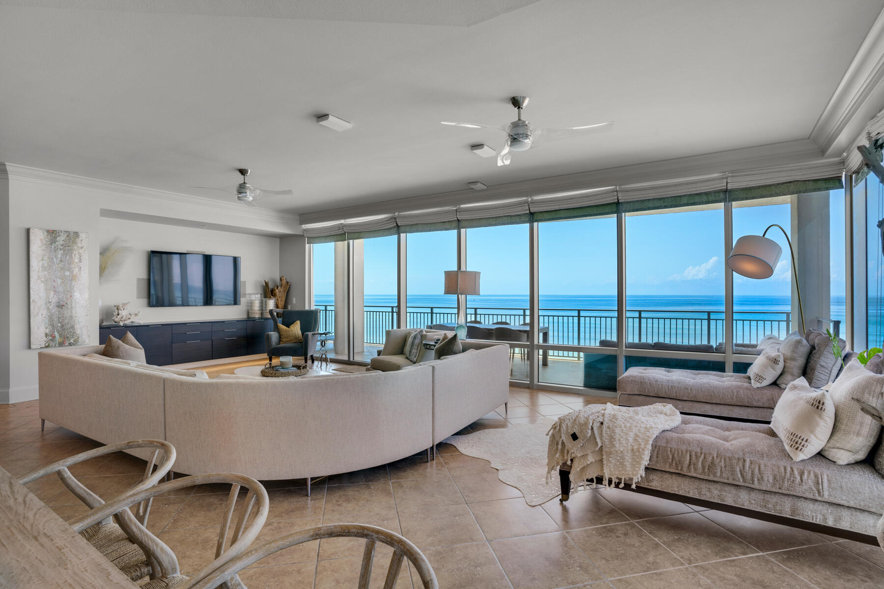 SIGNATURE BEACH - Residential