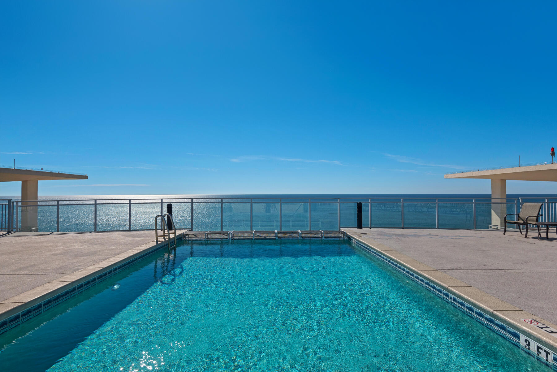 SIGNATURE BEACH - Residential