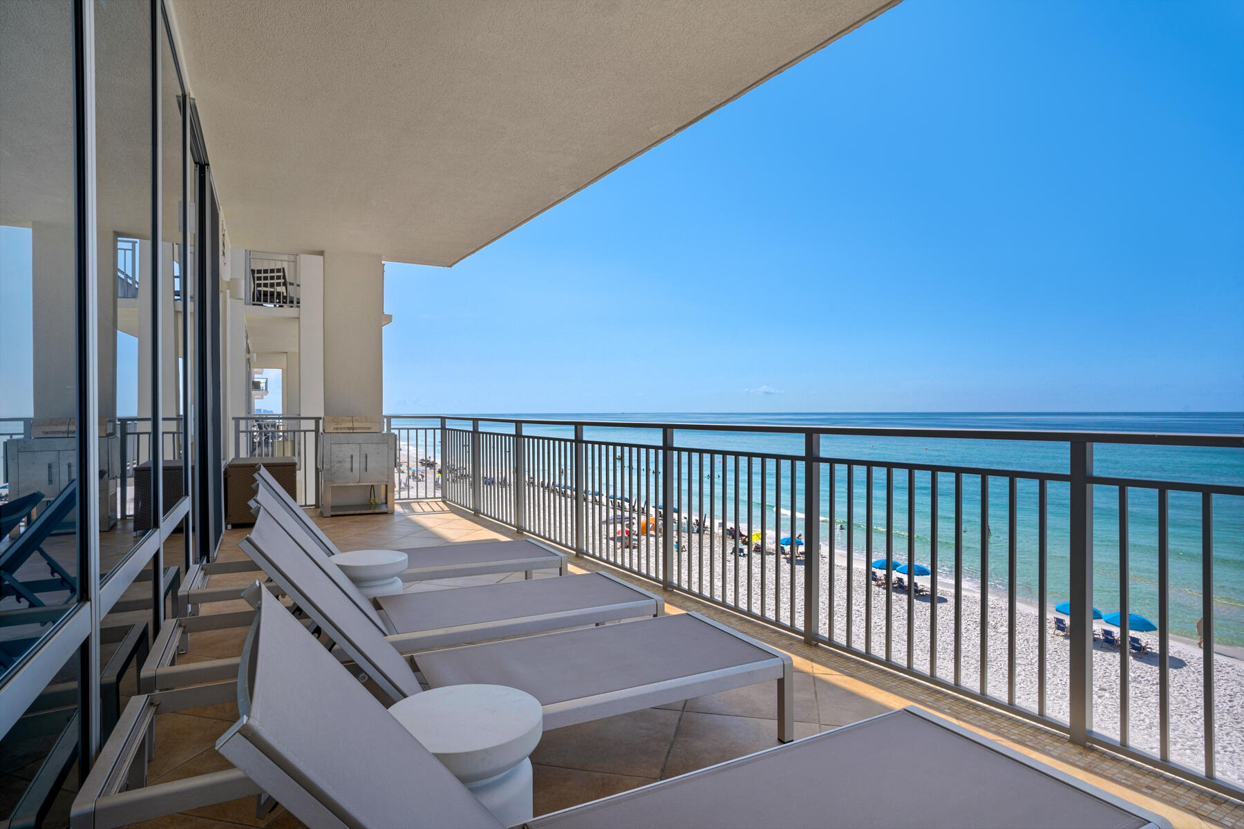 SIGNATURE BEACH - Residential