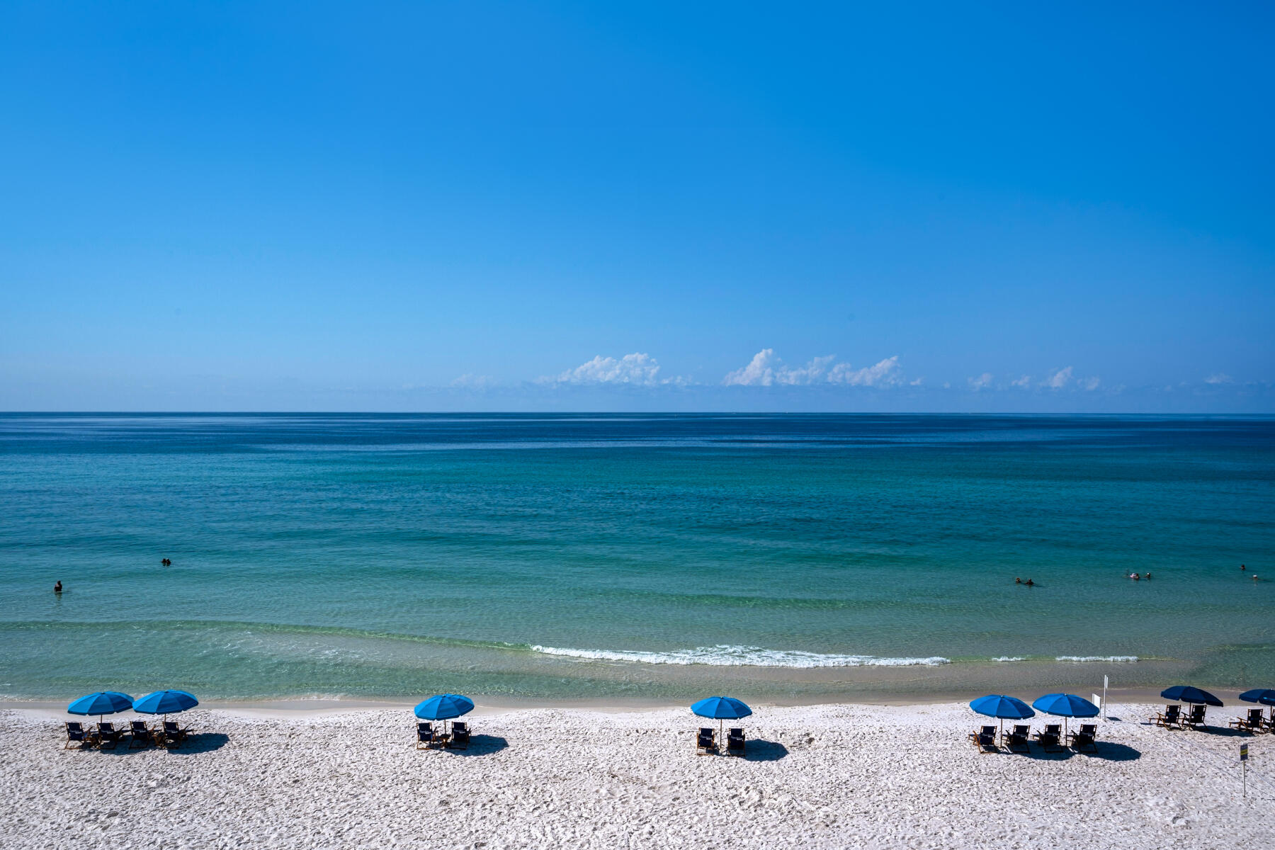 SIGNATURE BEACH - Residential