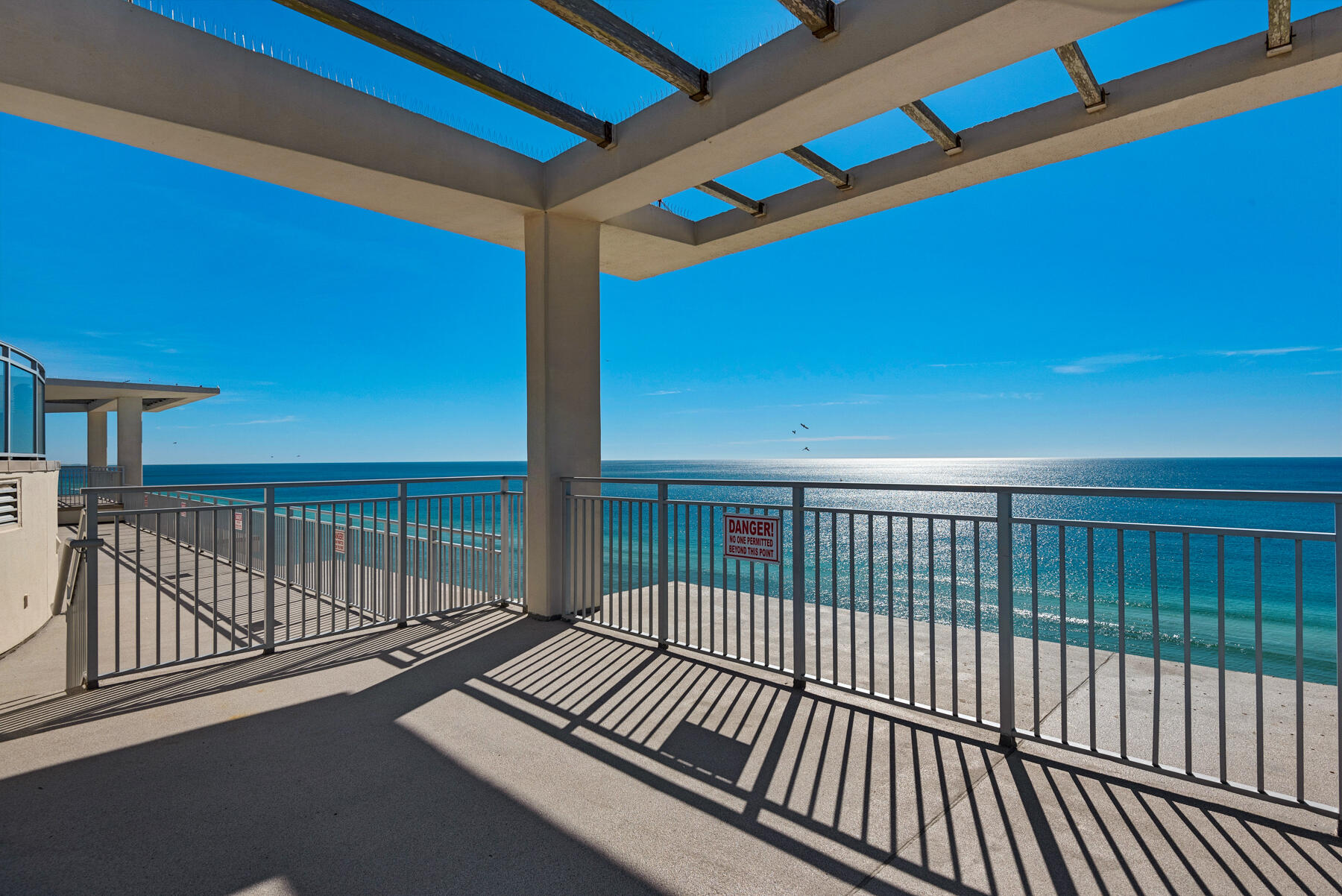 SIGNATURE BEACH - Residential