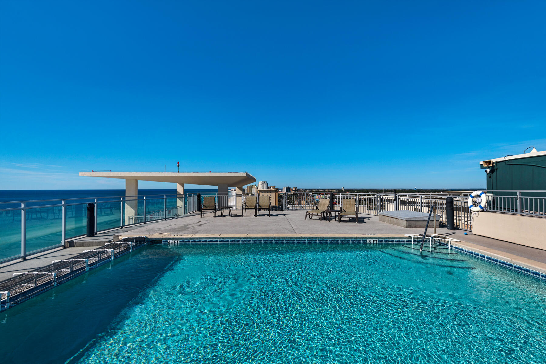 SIGNATURE BEACH - Residential