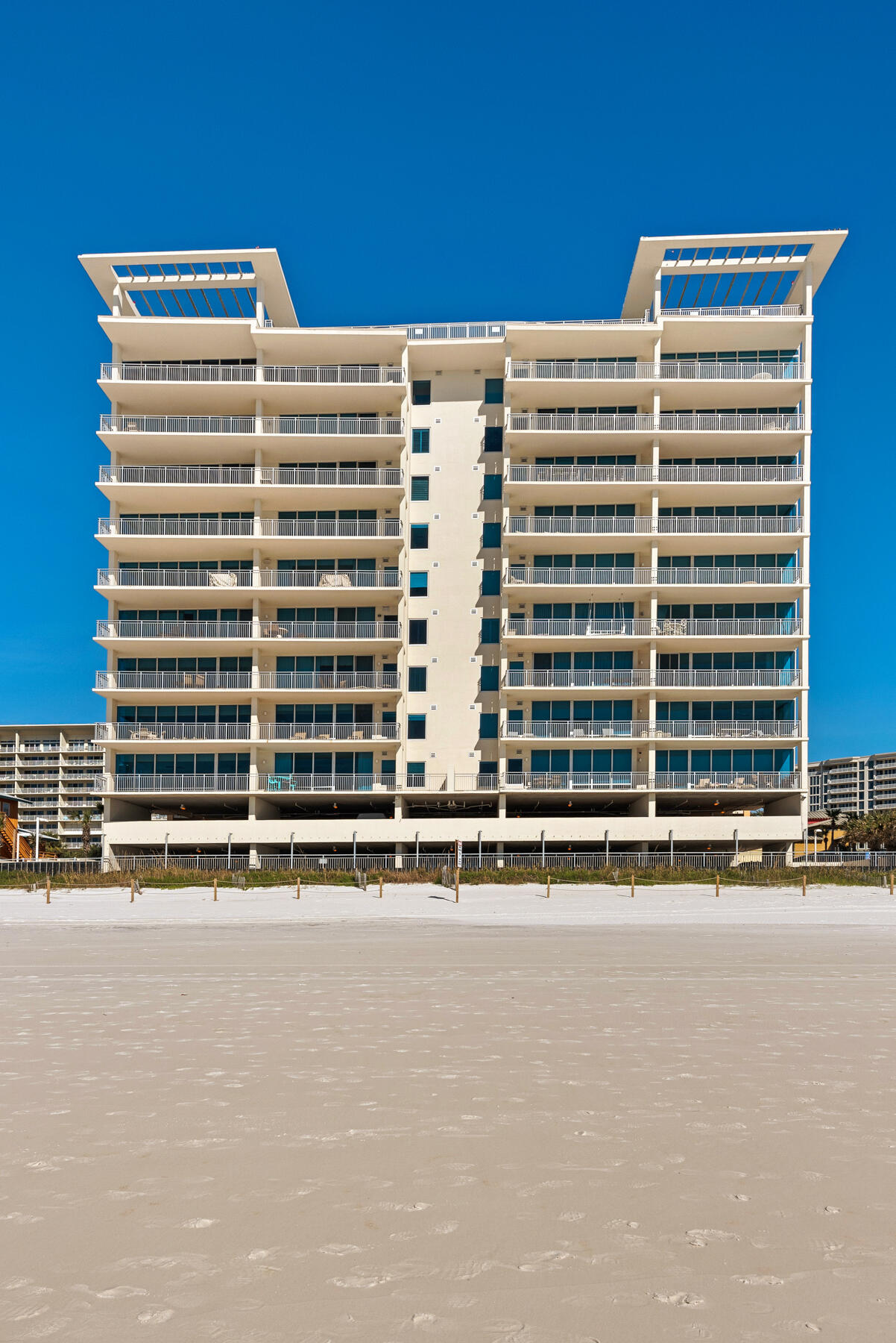 SIGNATURE BEACH - Residential