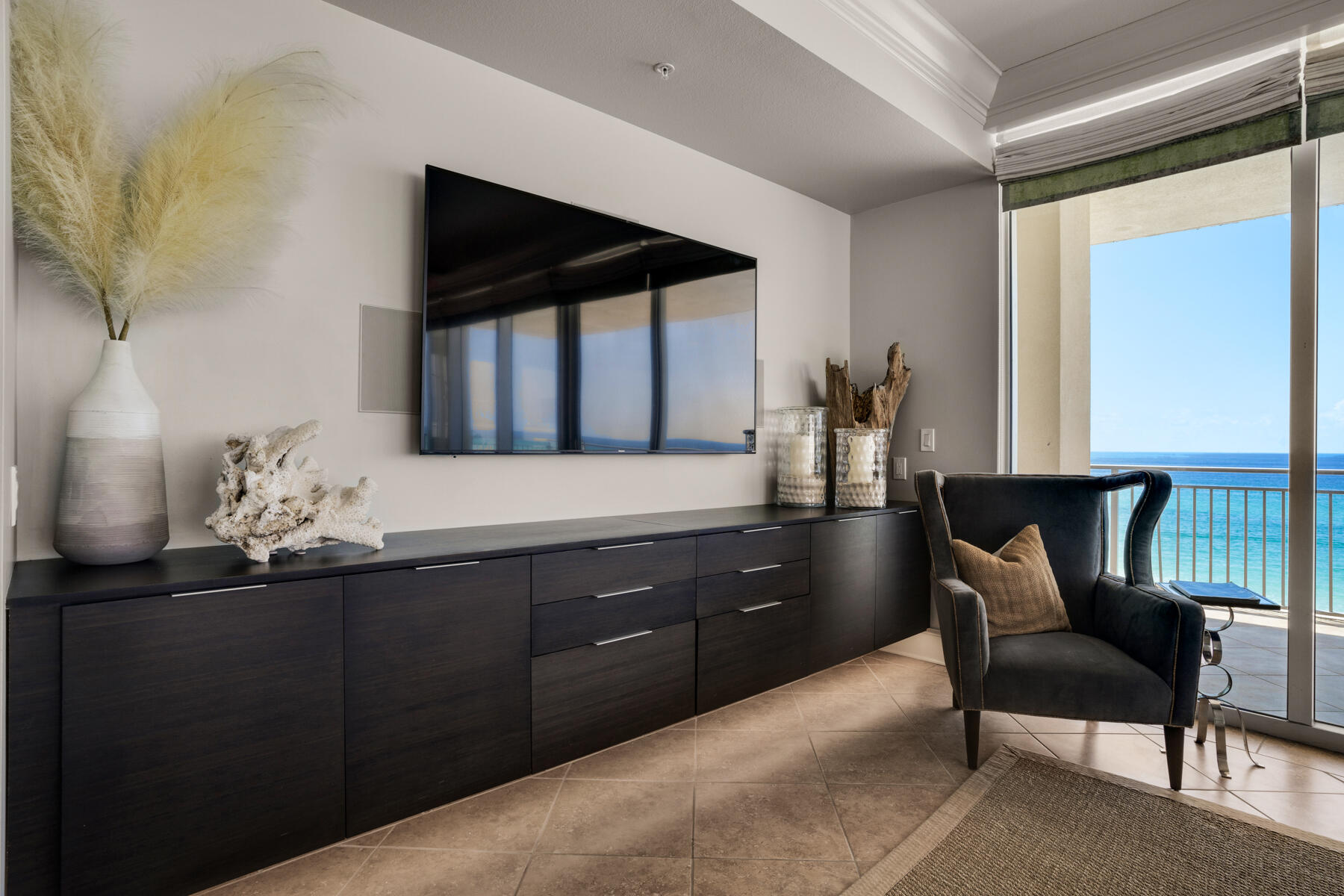SIGNATURE BEACH - Residential