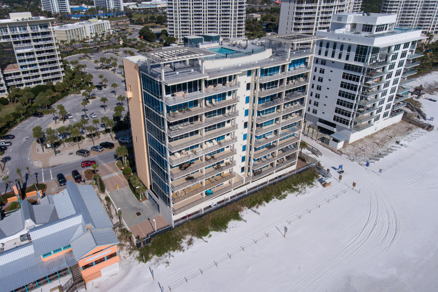 SIGNATURE BEACH - Residential
