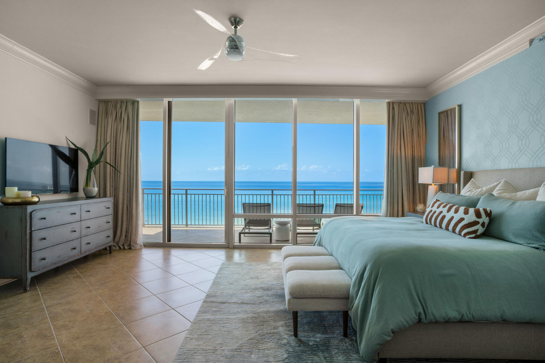 SIGNATURE BEACH - Residential