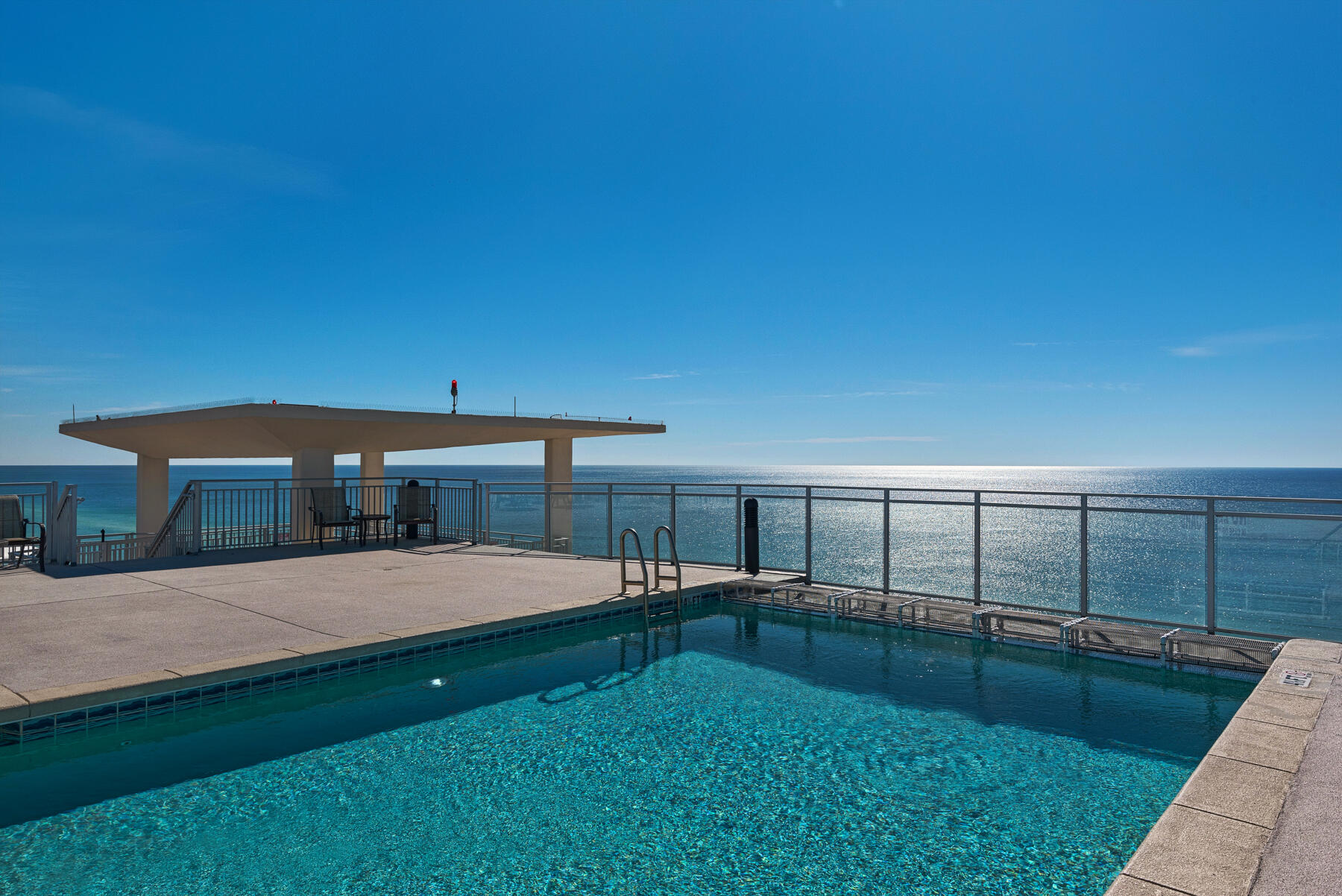SIGNATURE BEACH - Residential