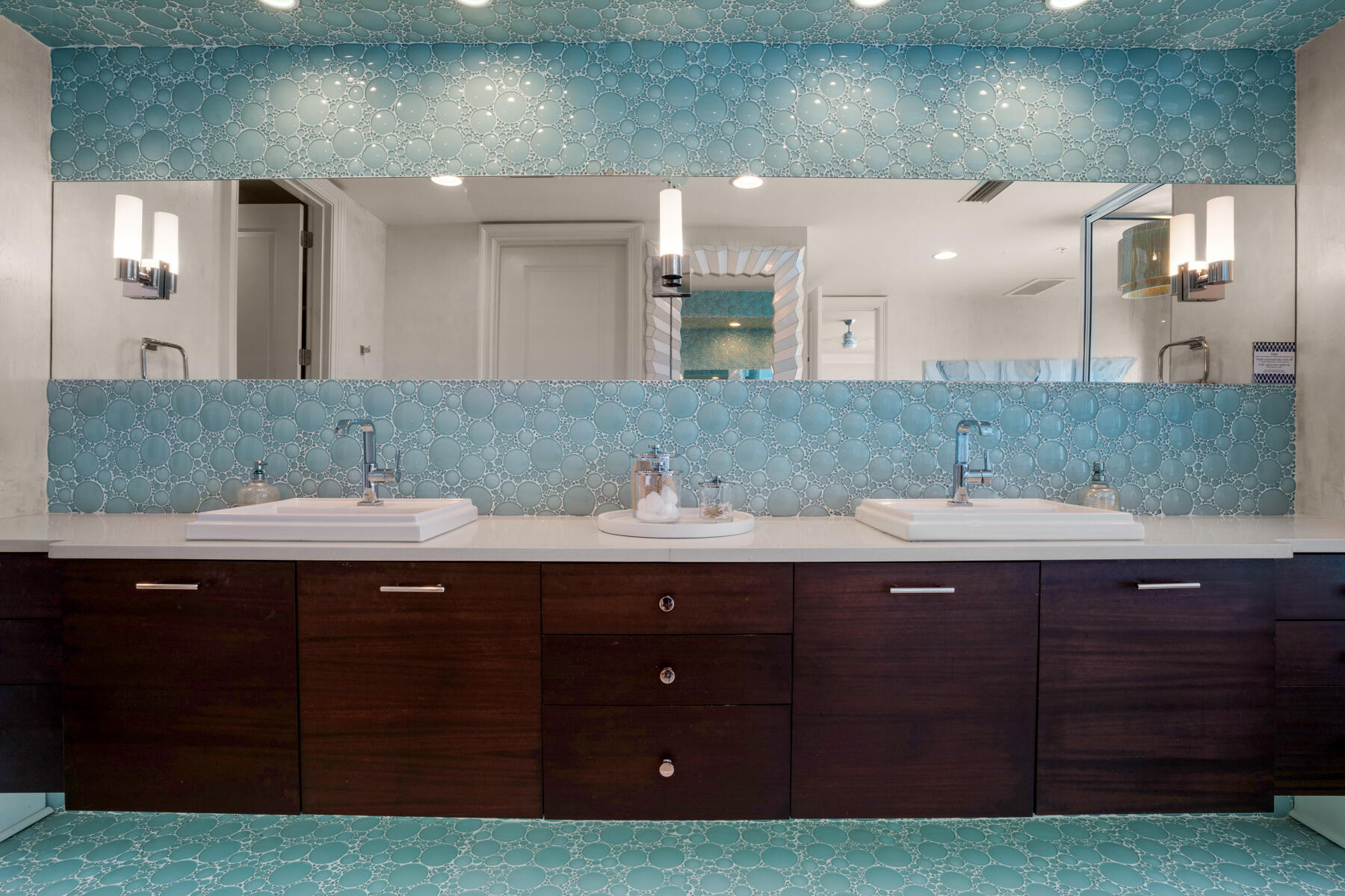 SIGNATURE BEACH - Residential