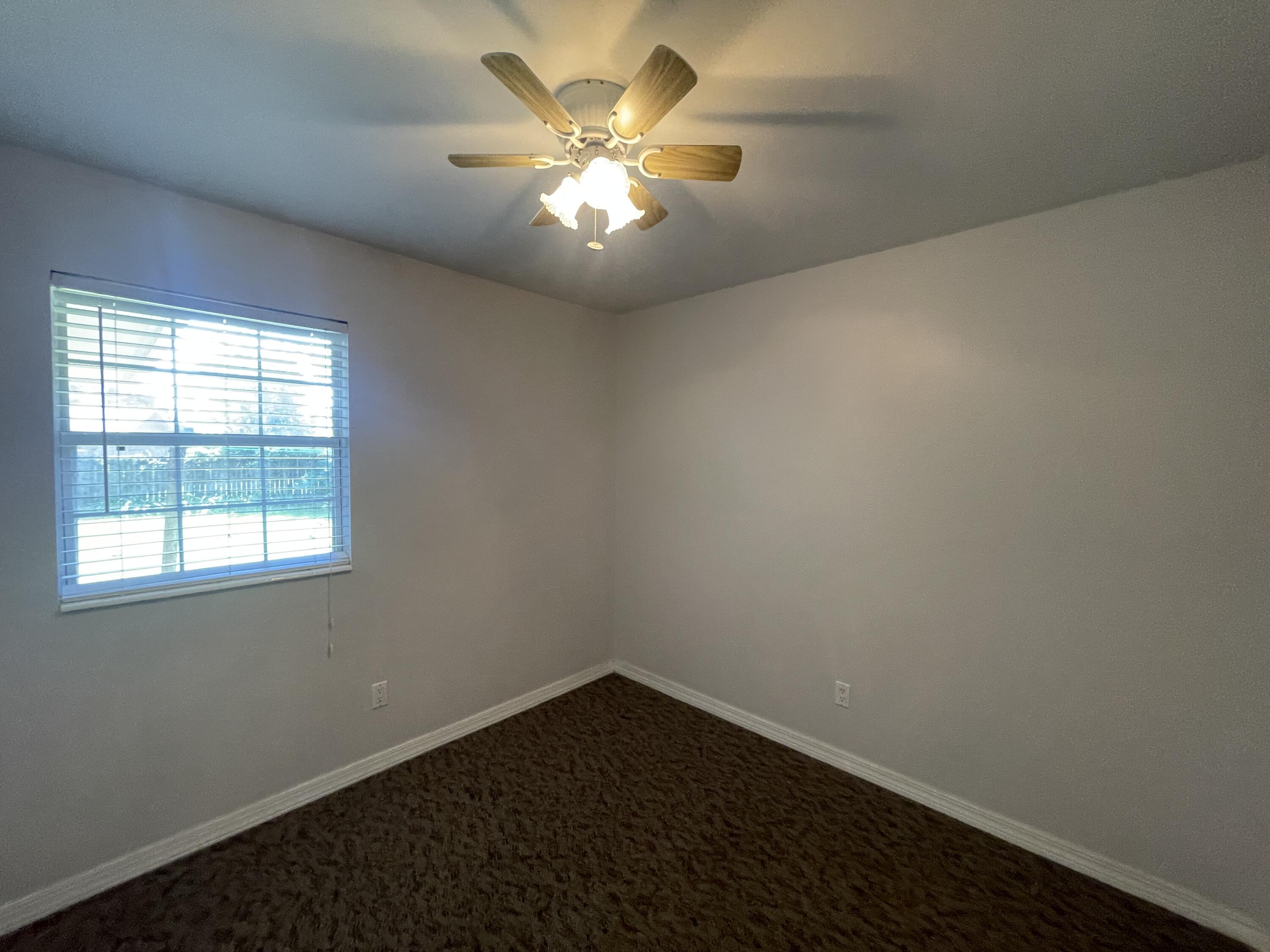 PALM ESTATES UNIT 6 - Residential Lease