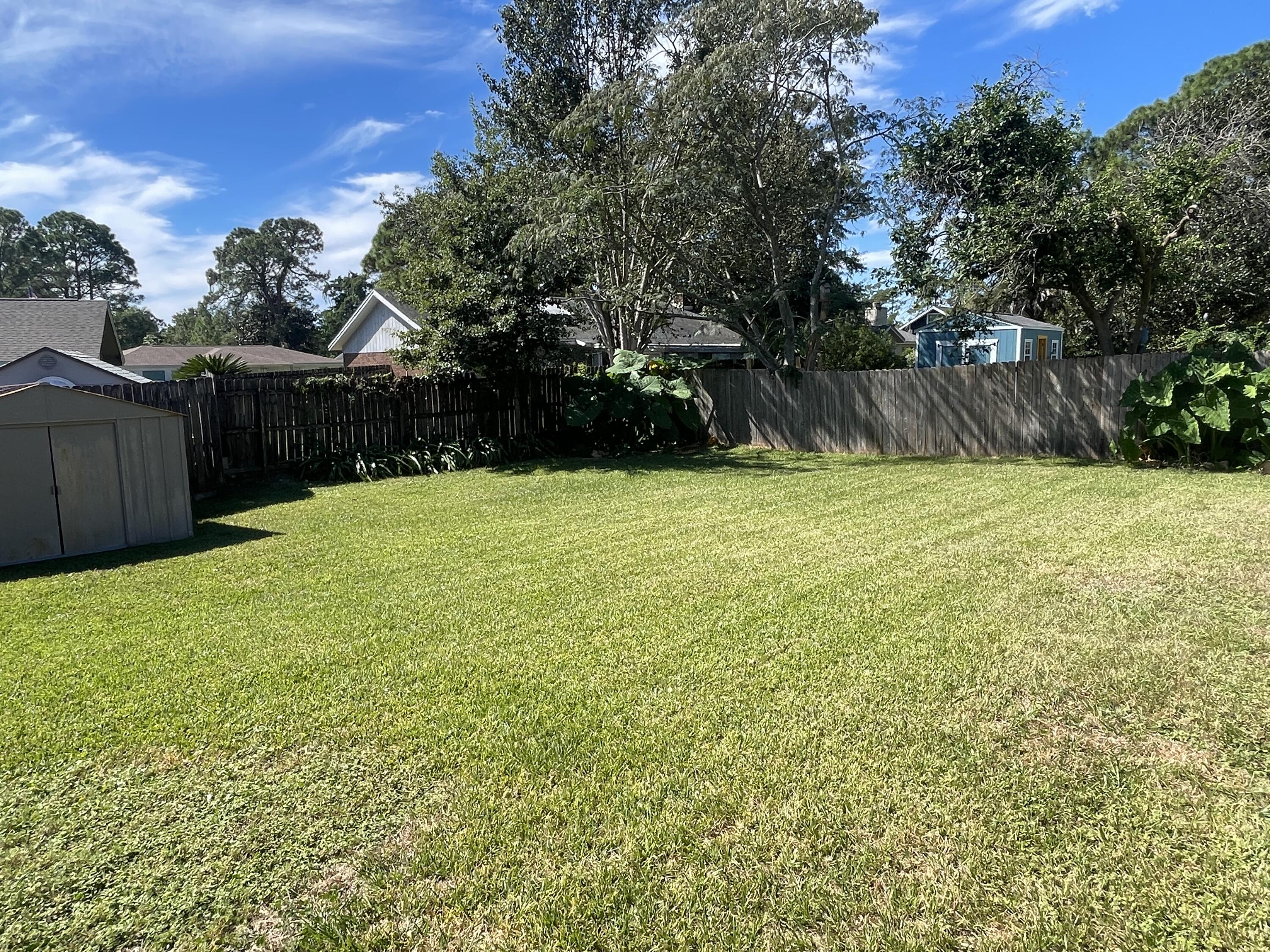 PALM ESTATES UNIT 6 - Residential Lease