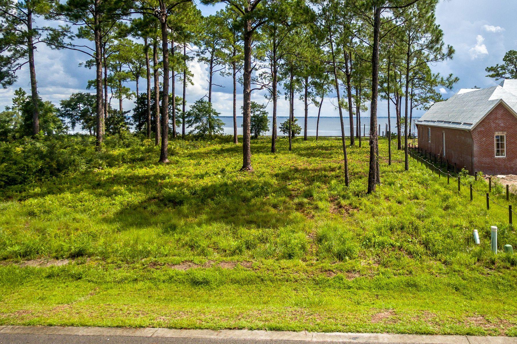 SECLUSION BAY - Land