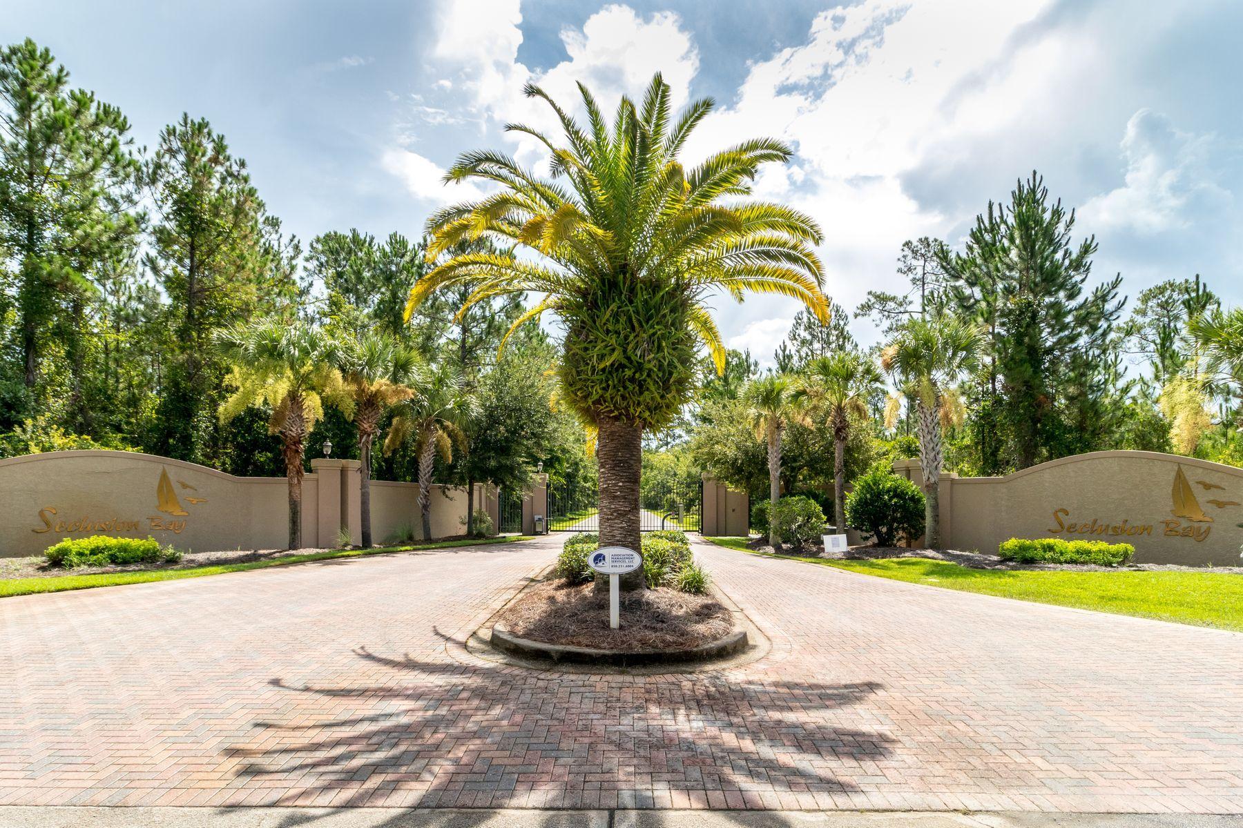 SECLUSION BAY - Land