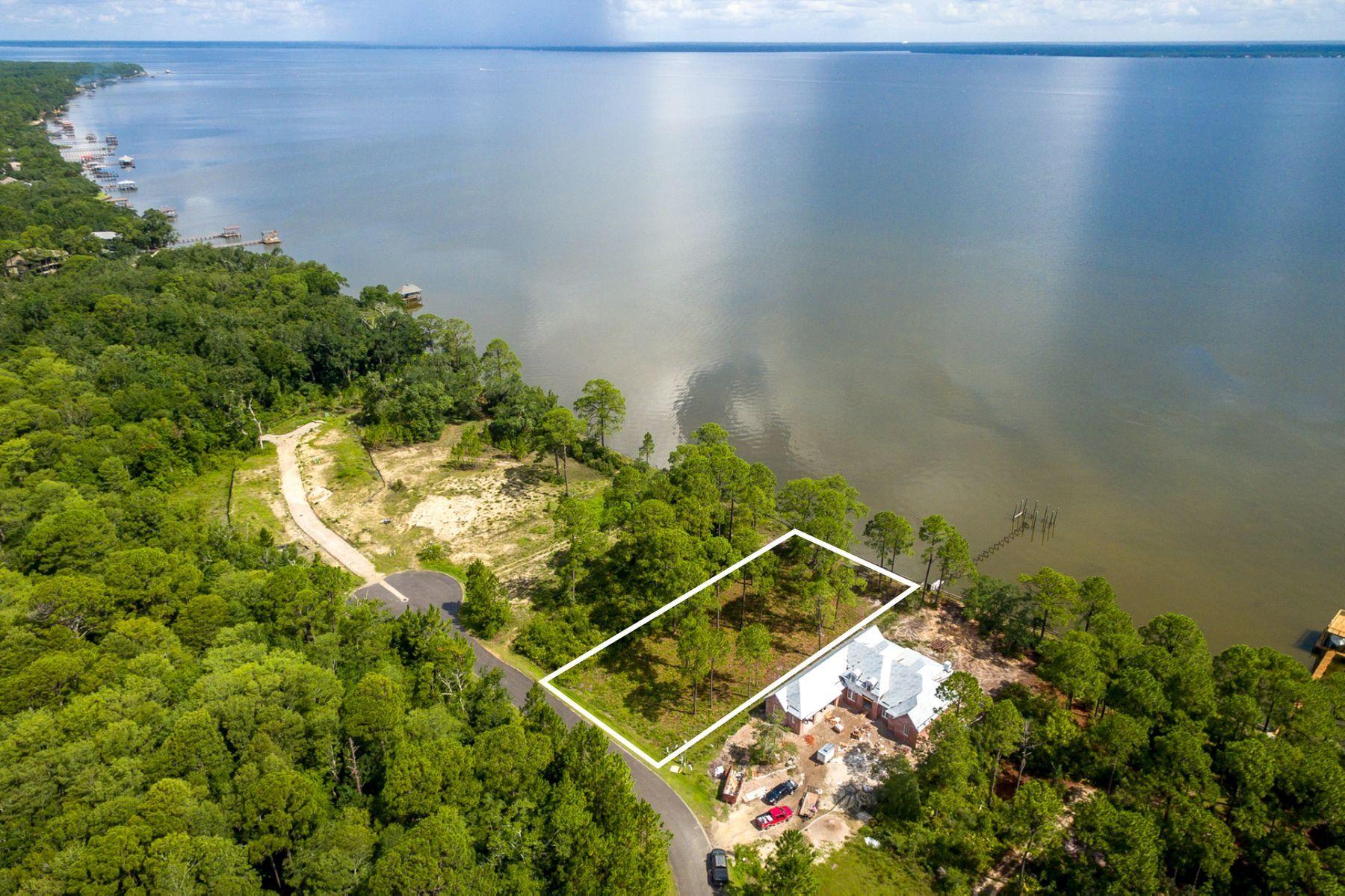 SECLUSION BAY - Land