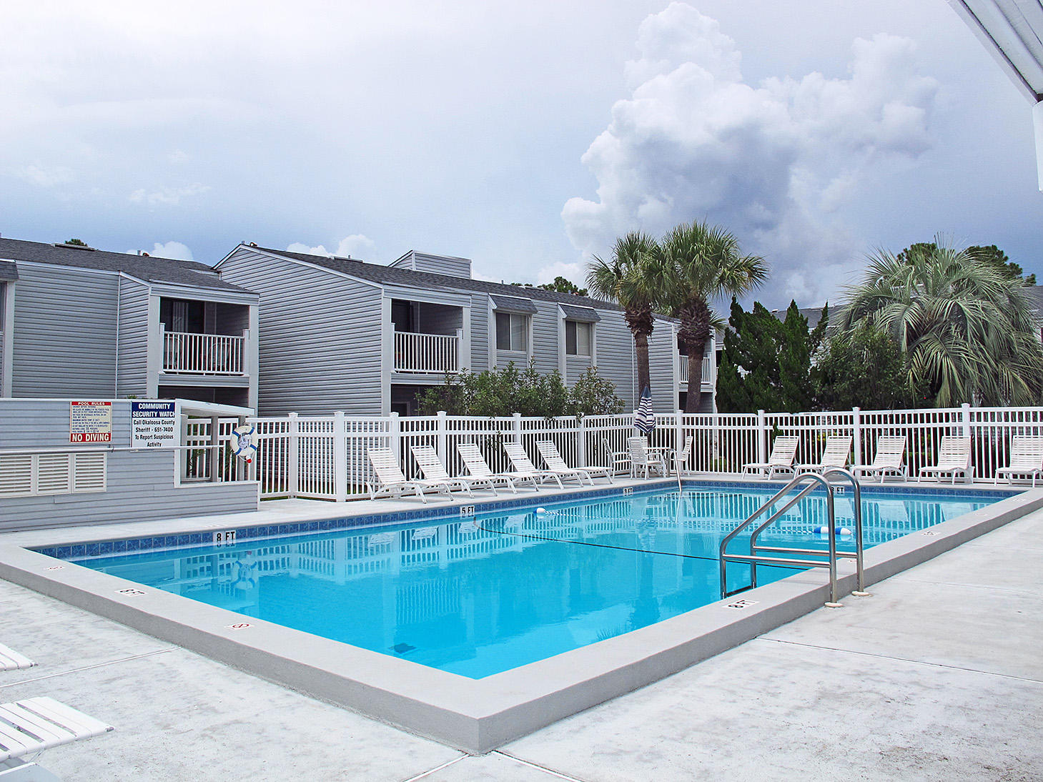 FINISTERRA CONDO - Residential