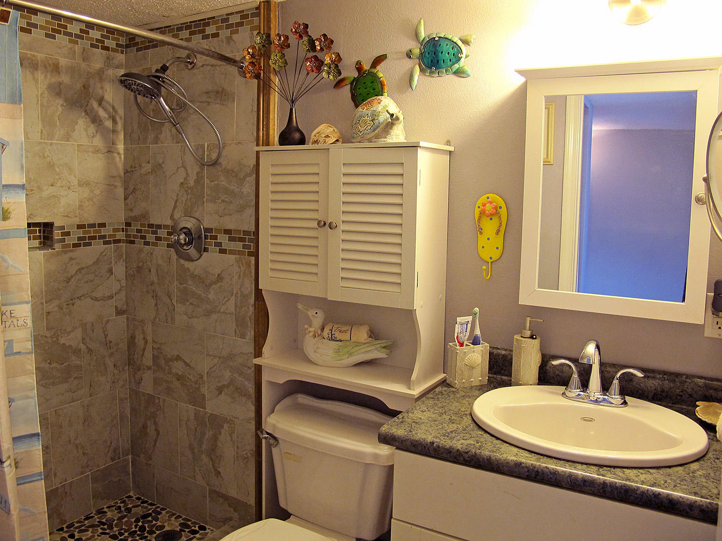 FINISTERRA CONDO - Residential