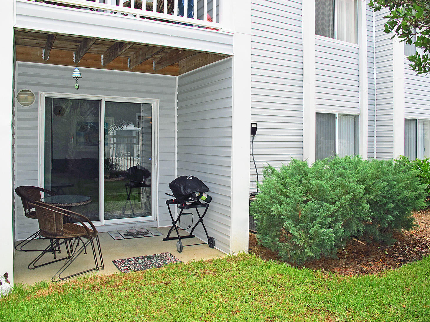 FINISTERRA CONDO - Residential