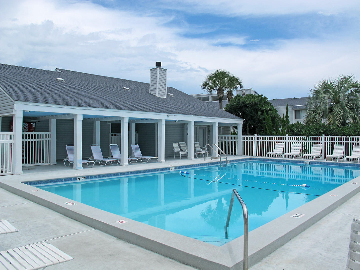 FINISTERRA CONDO - Residential