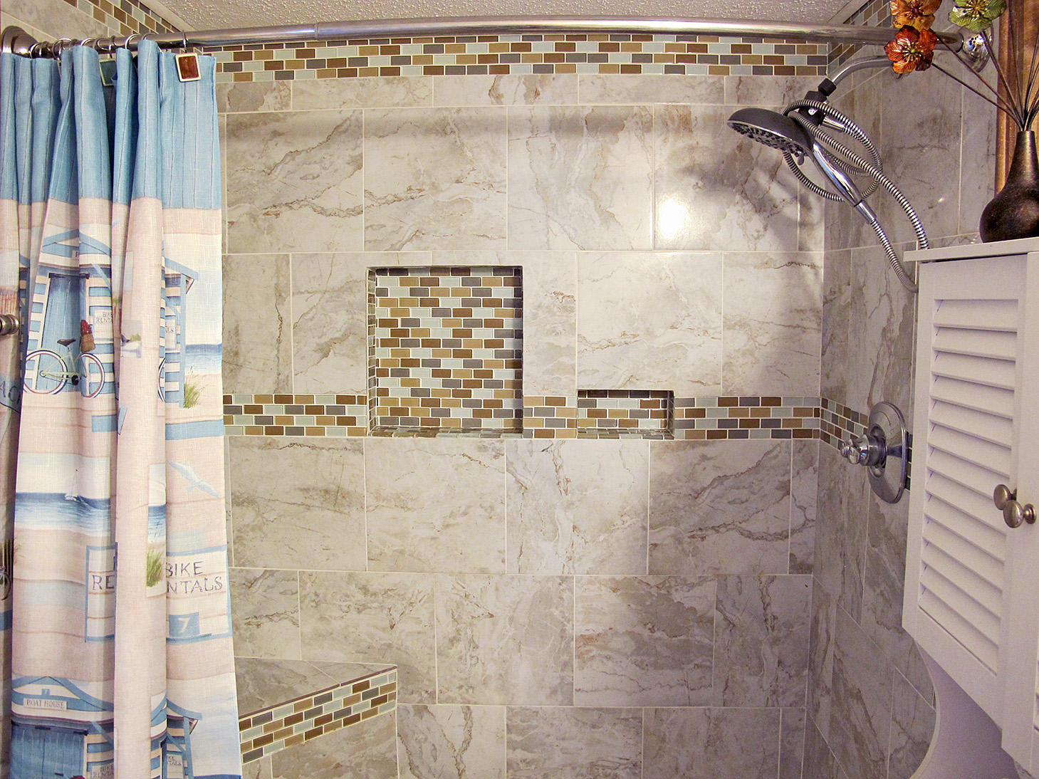 FINISTERRA CONDO - Residential