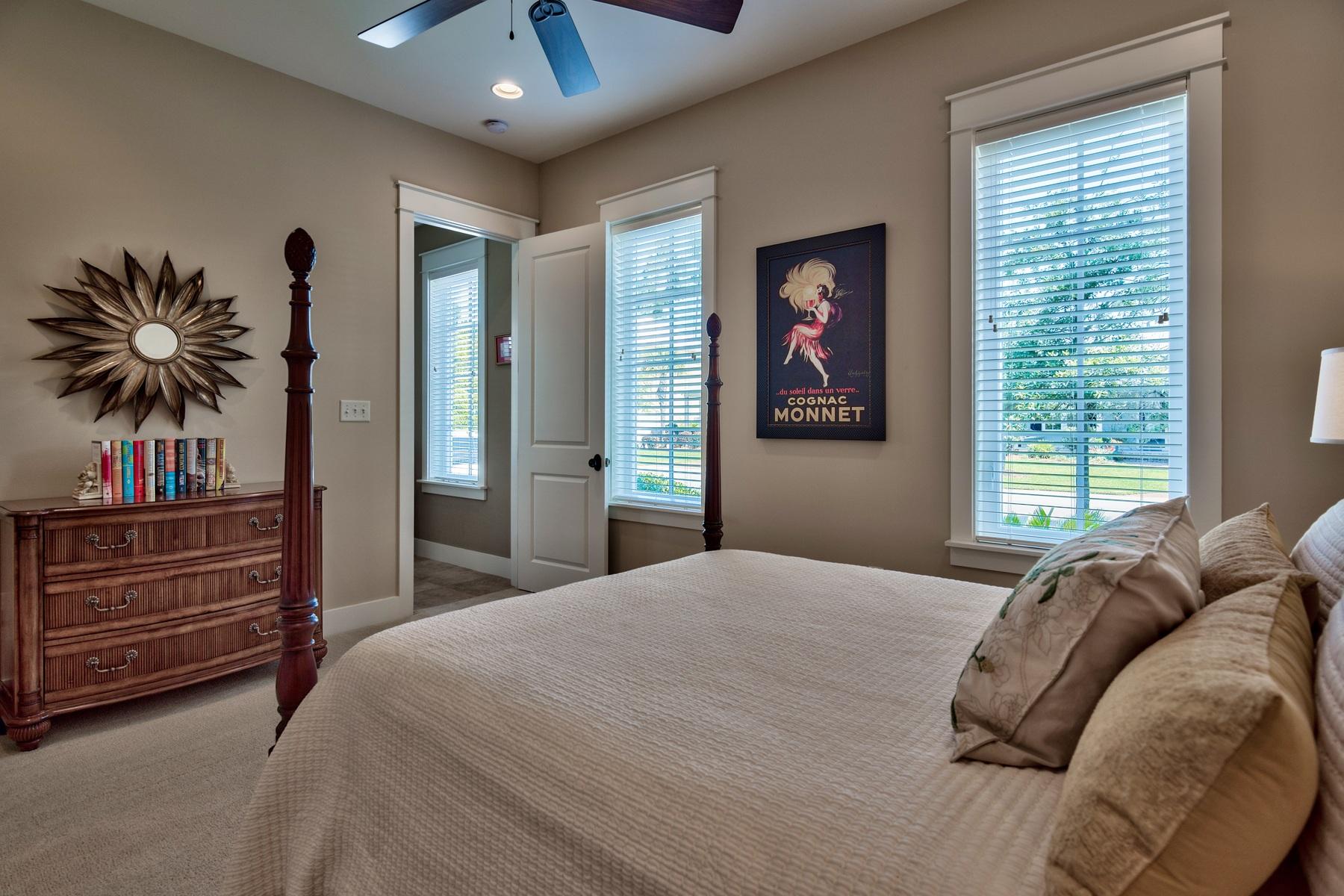 CARSON OAKS - Residential