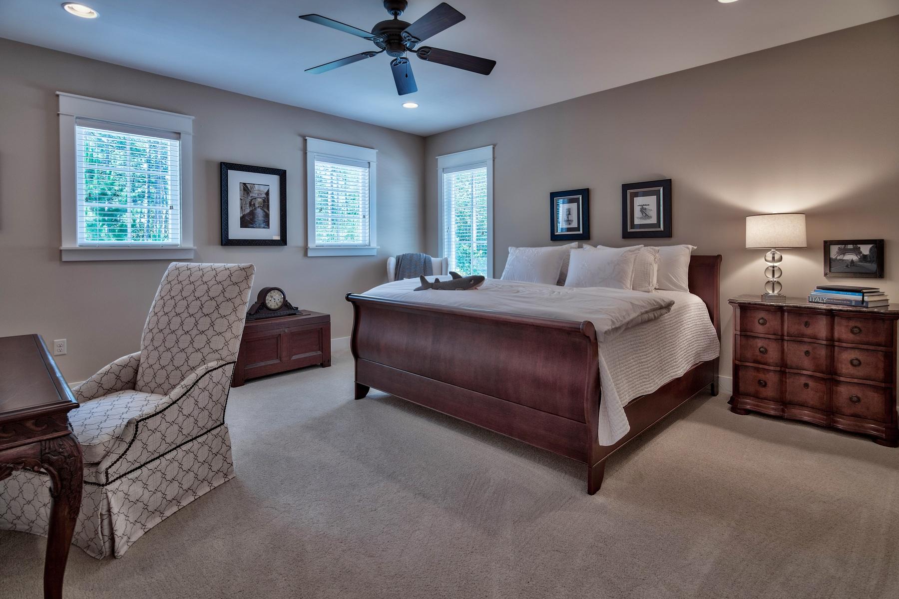 CARSON OAKS - Residential