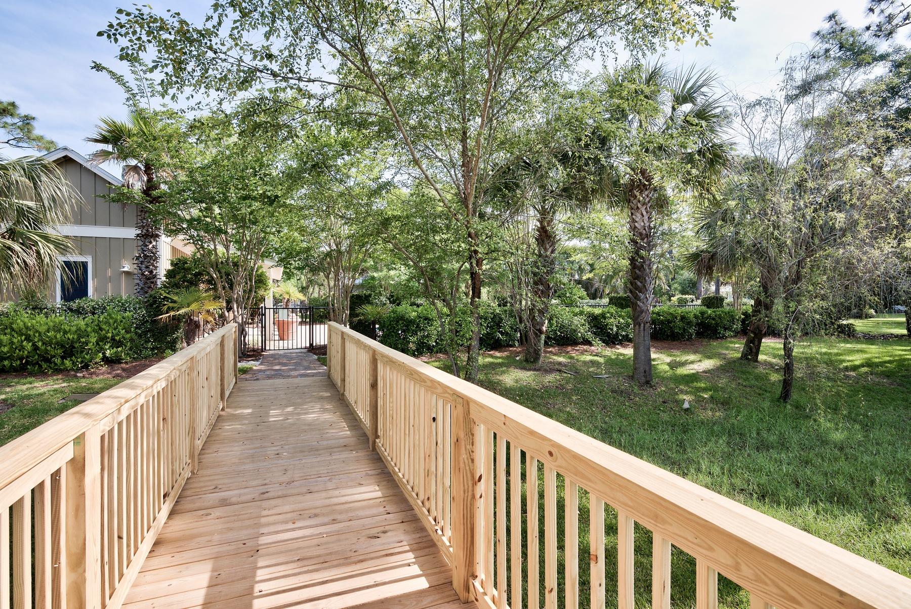 CARSON OAKS - Residential