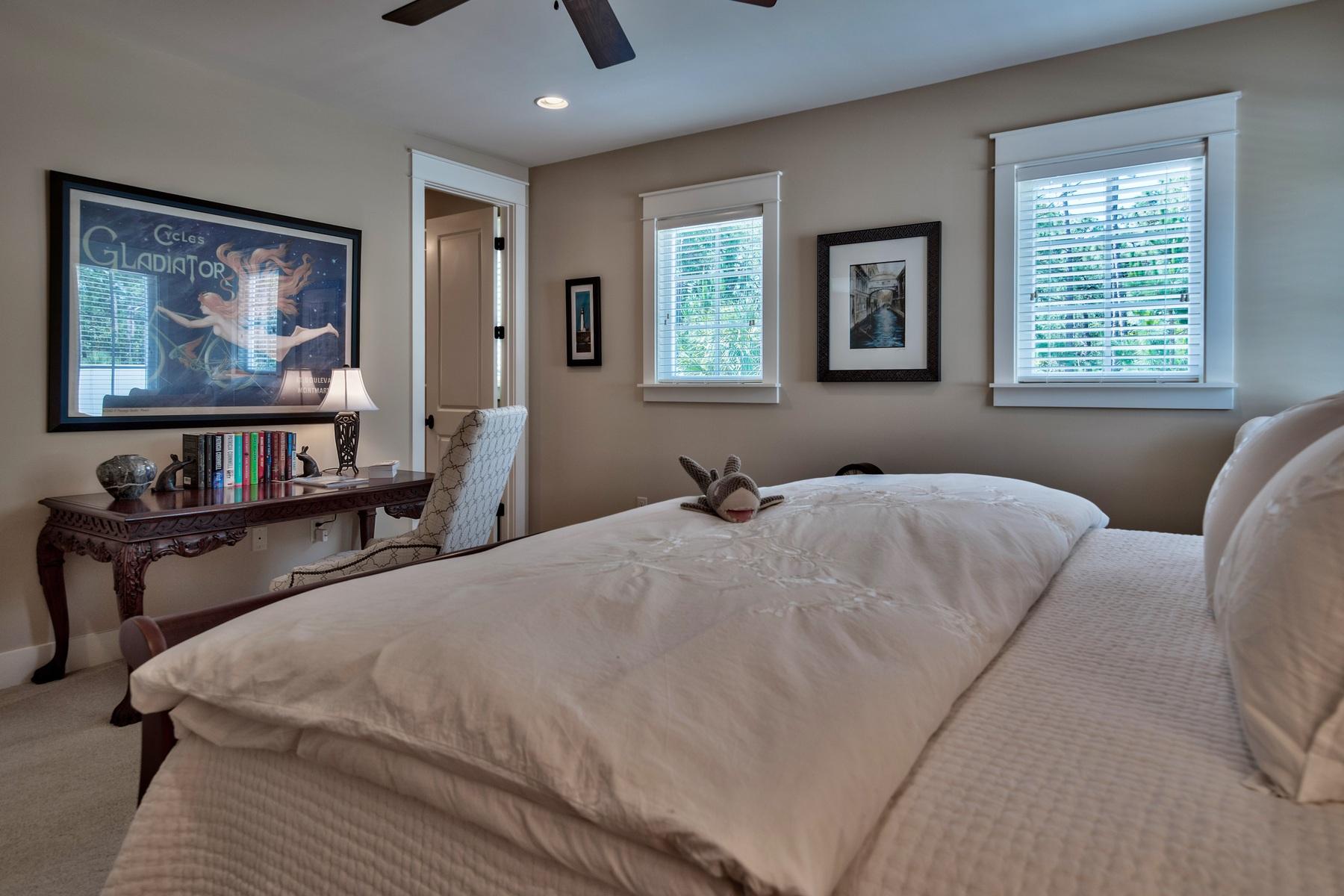 CARSON OAKS - Residential