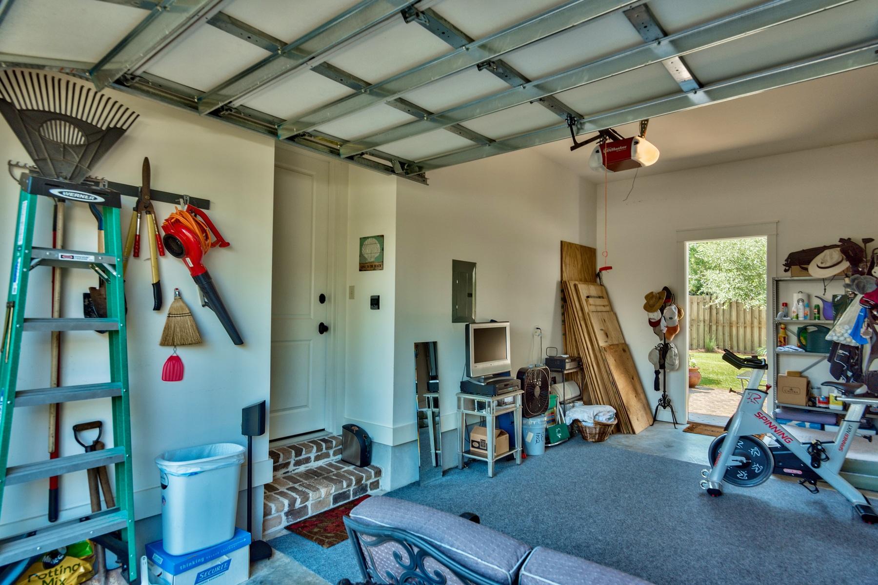 CARSON OAKS - Residential