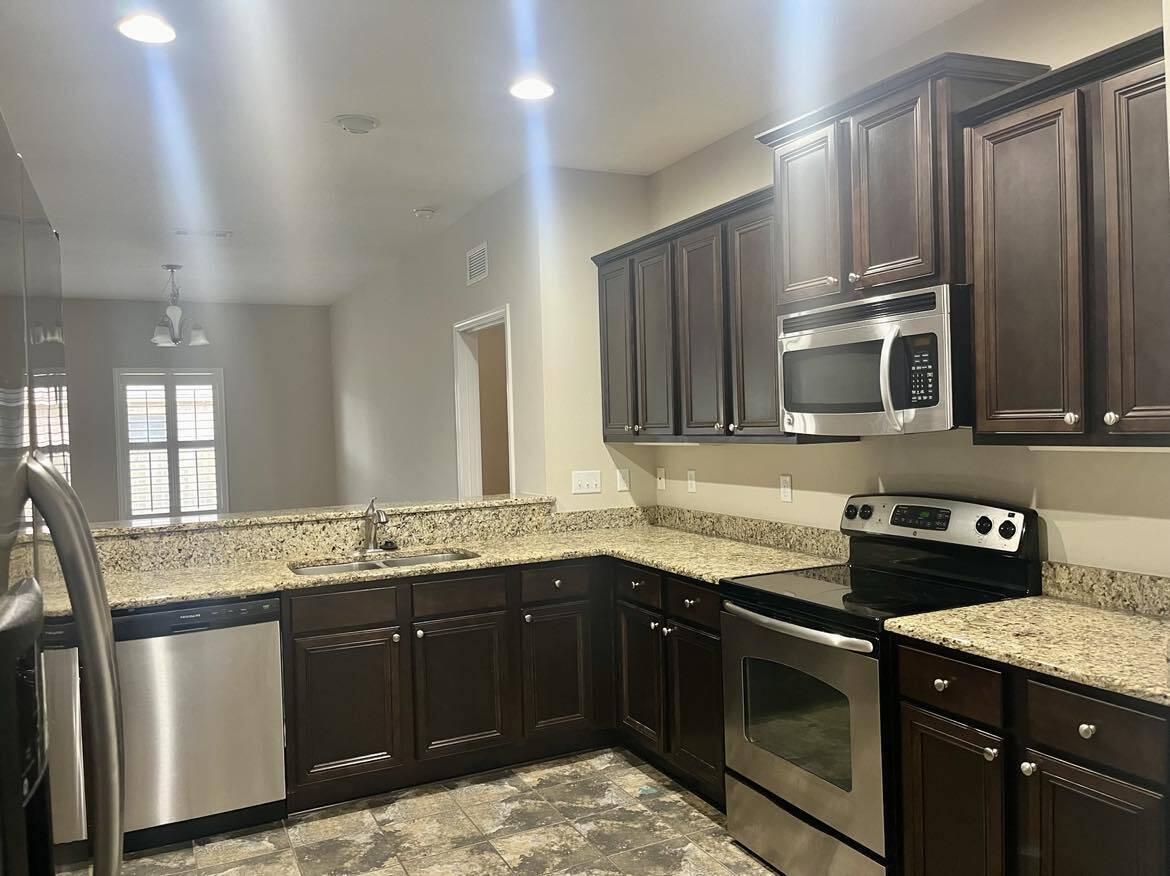 WATERFORD SOUND - Residential Lease