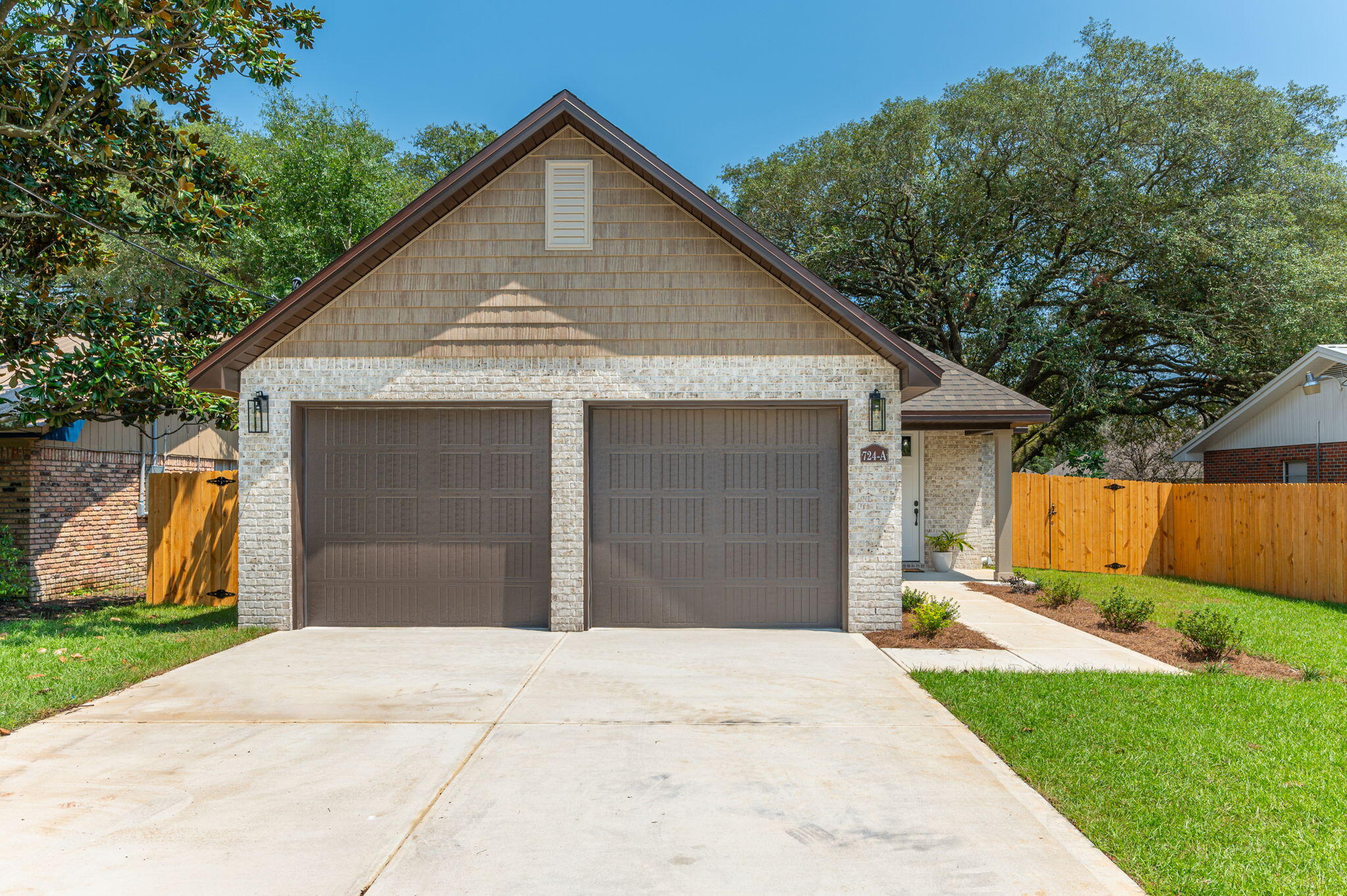 GARNIERS HTS 1ST ADD - Residential