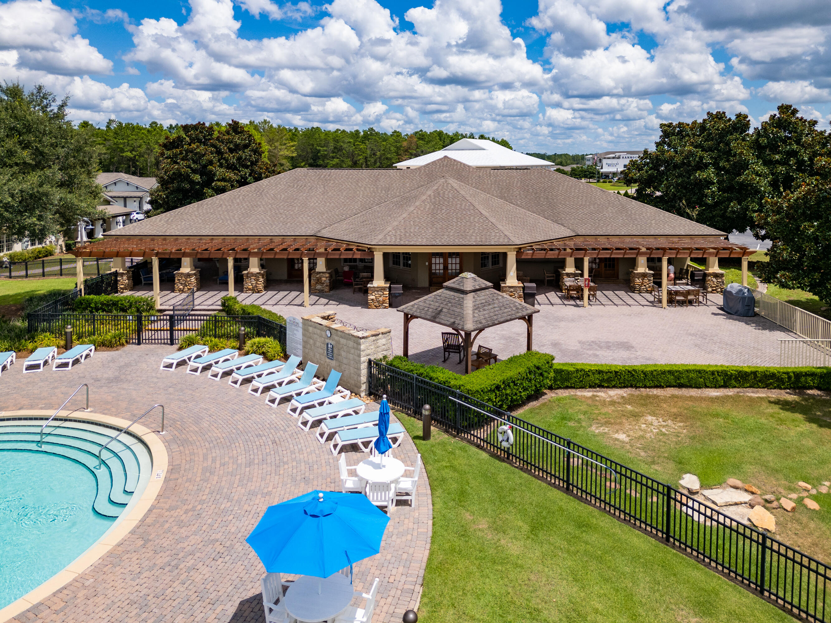 HAMMOCK BAY - Residential