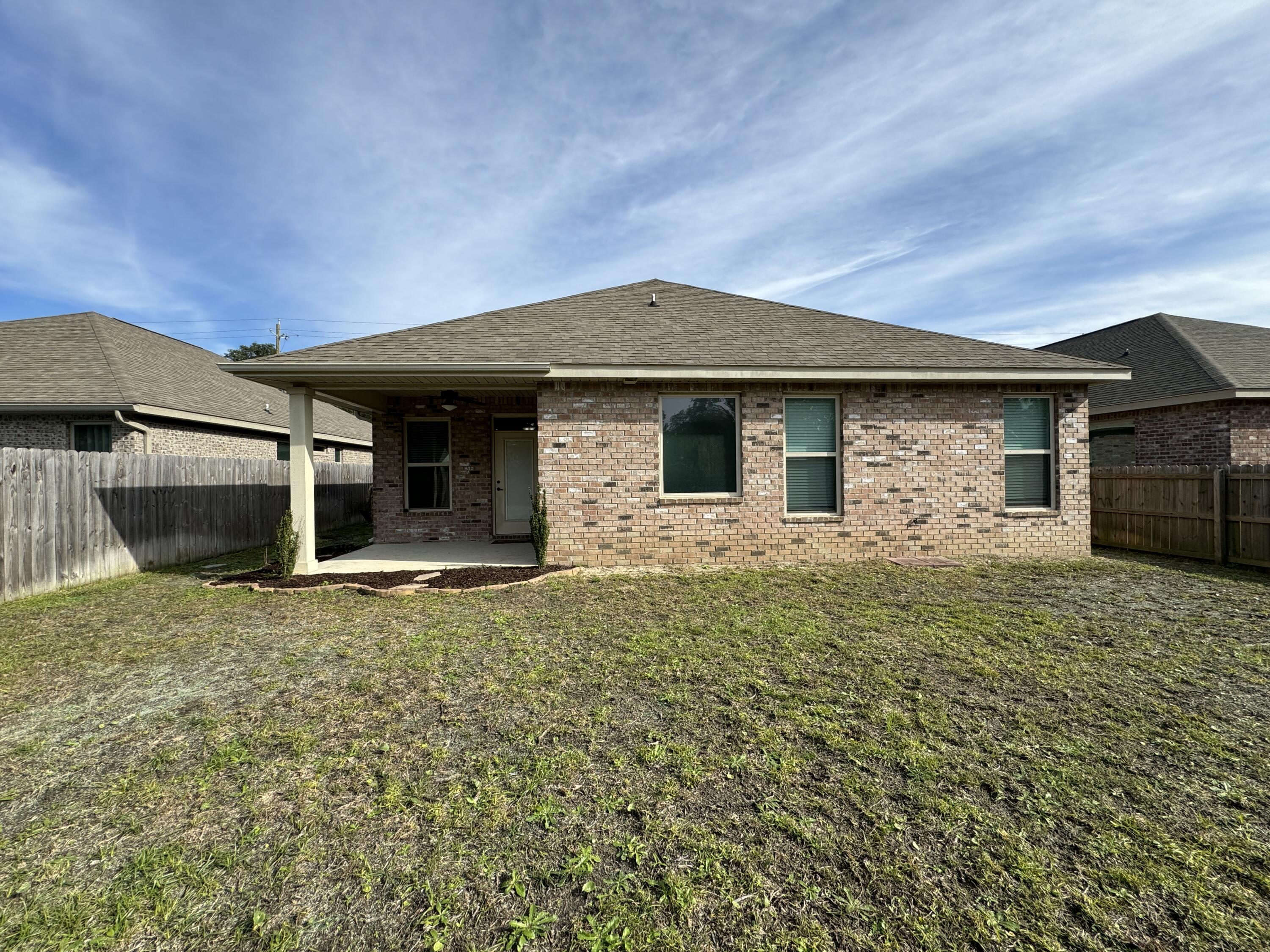CREDENCE CROSSING - Residential Lease