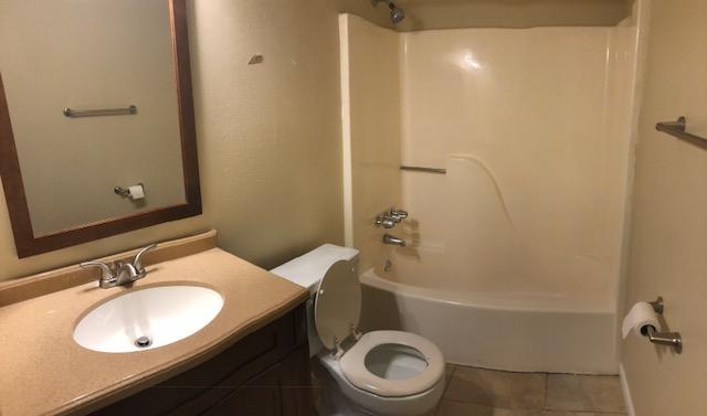 CREEKSIDE - Residential Lease