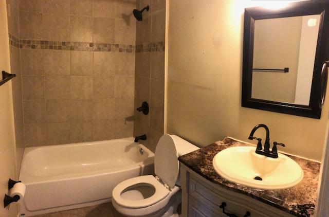 CREEKSIDE - Residential Lease