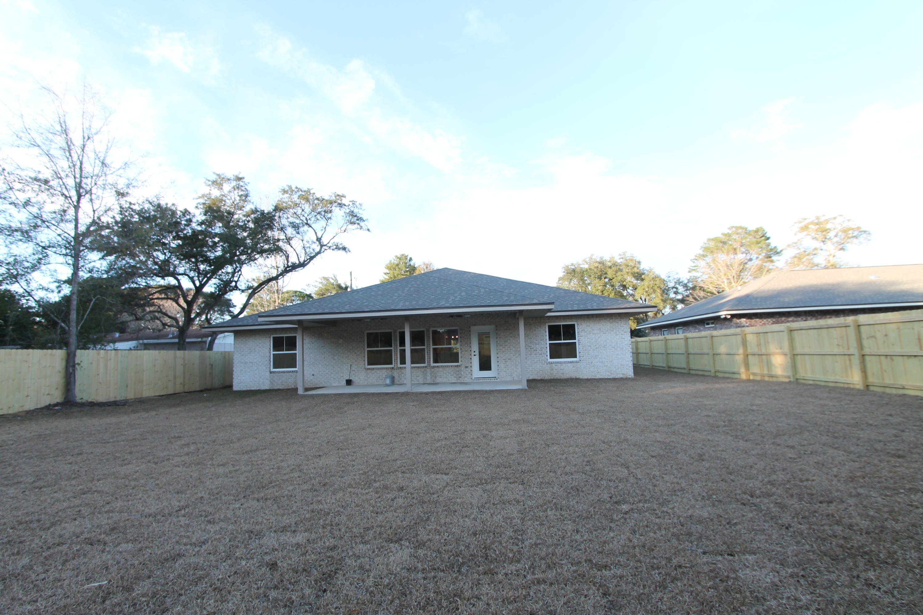 RACETRACK ROAD - Residential