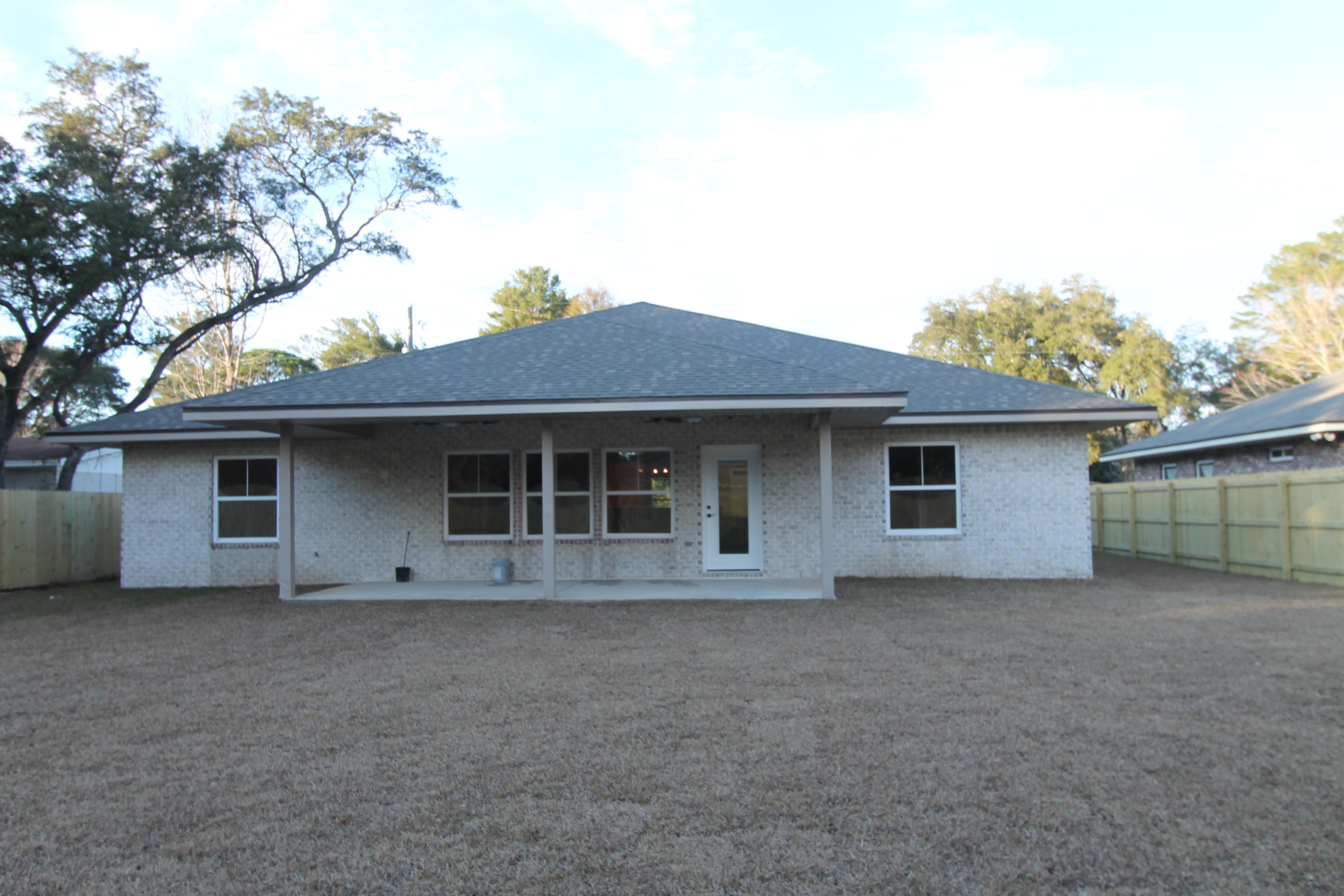 RACETRACK ROAD - Residential